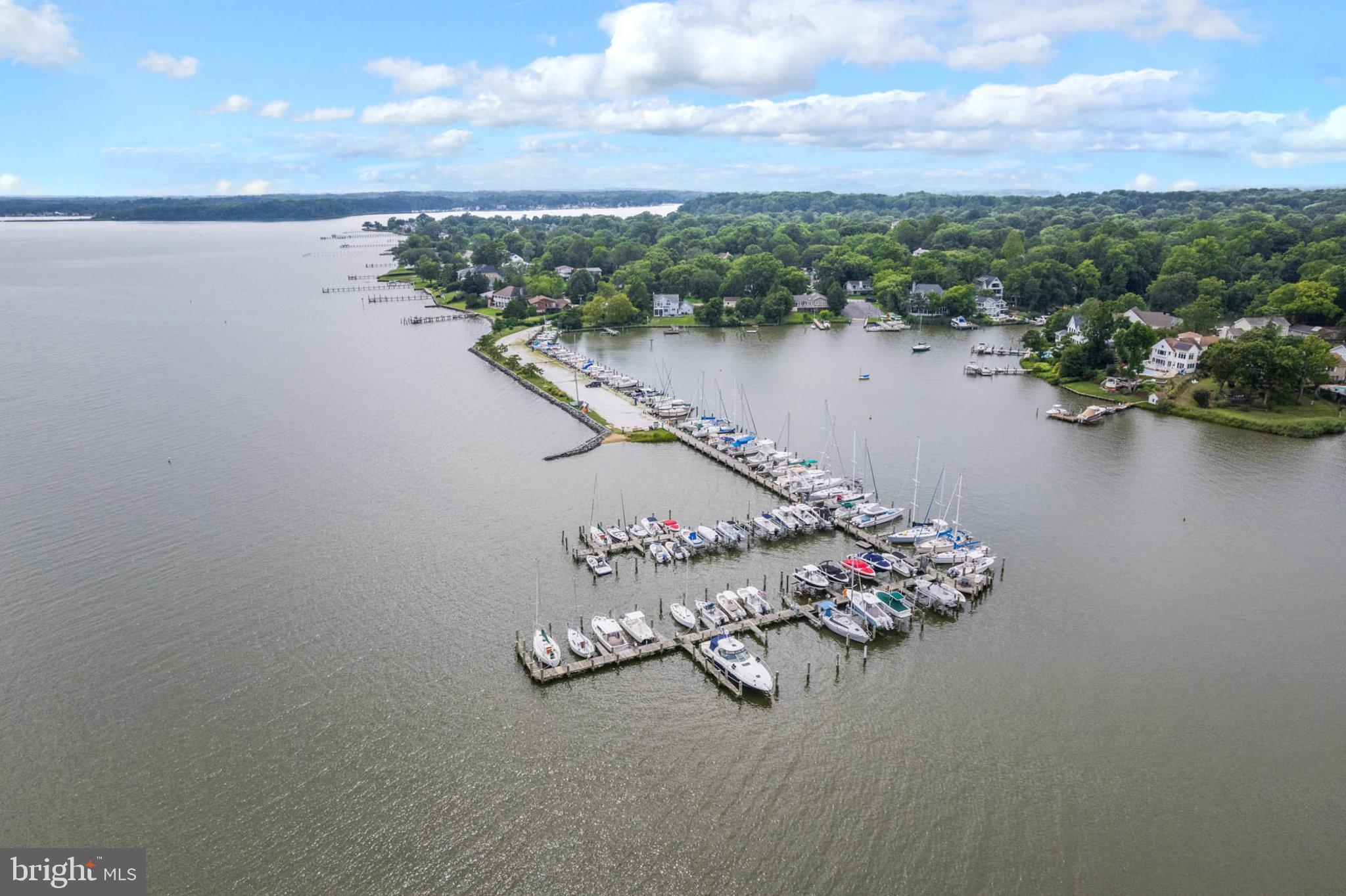 HILLSMERE SHORES - Residential