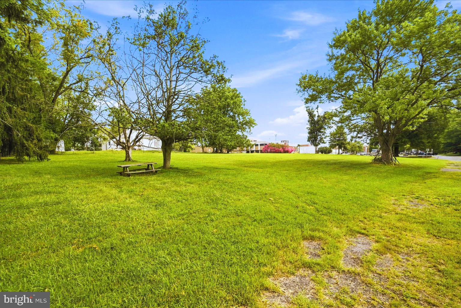 PT ROCKVILLE OUT RES. 3 - Residential