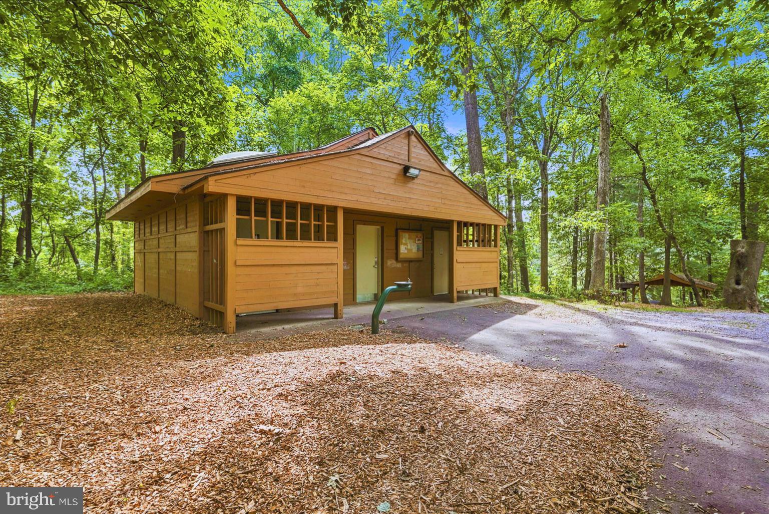 PT ROCKVILLE OUT RES. 3 - Residential