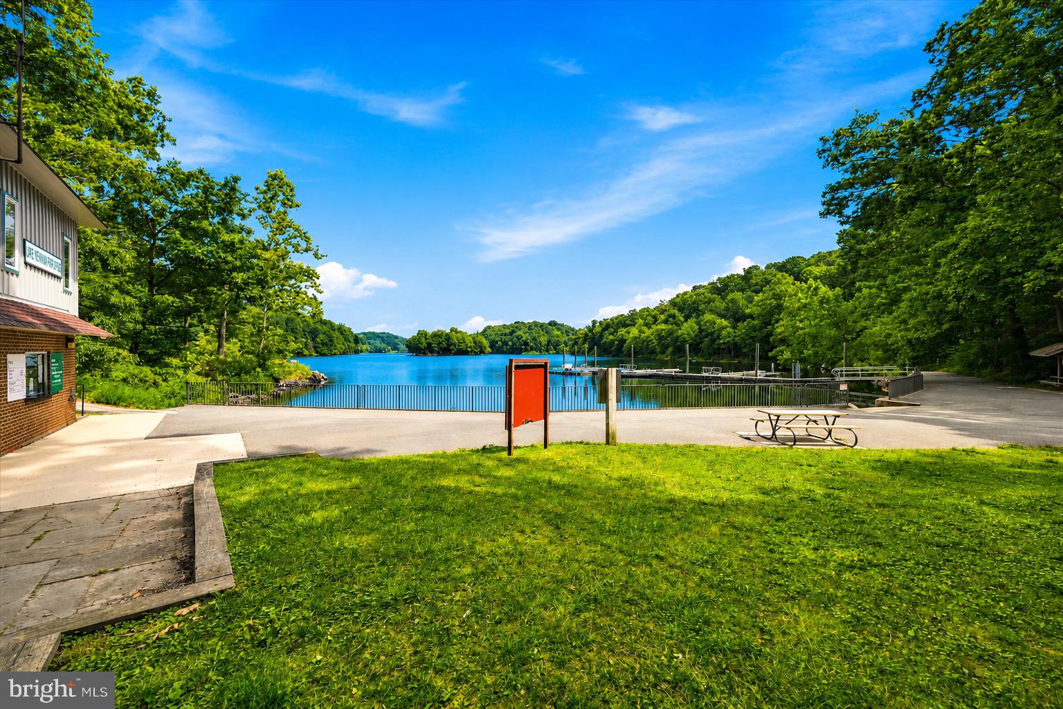 PT ROCKVILLE OUT RES. 3 - Residential