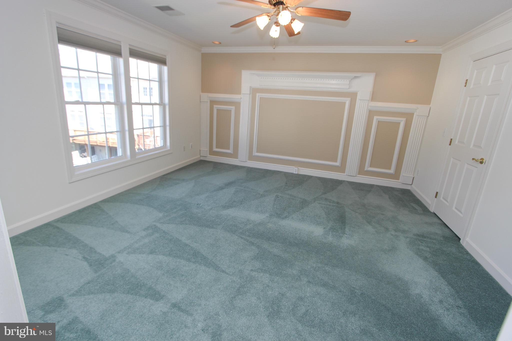 SOUTH RIDING - Residential