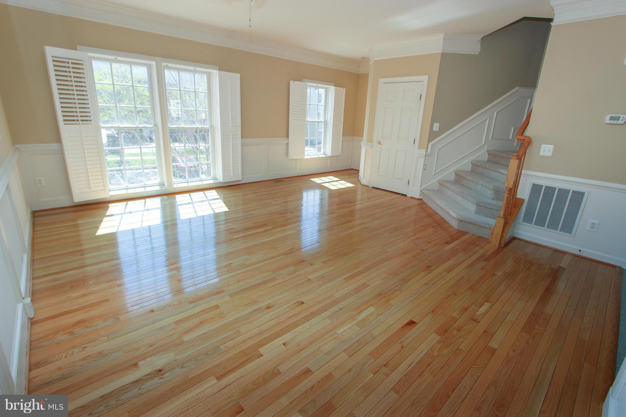SOUTH RIDING - Residential
