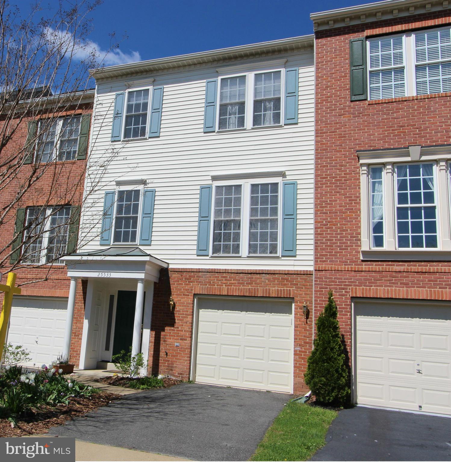 SOUTH RIDING - Residential