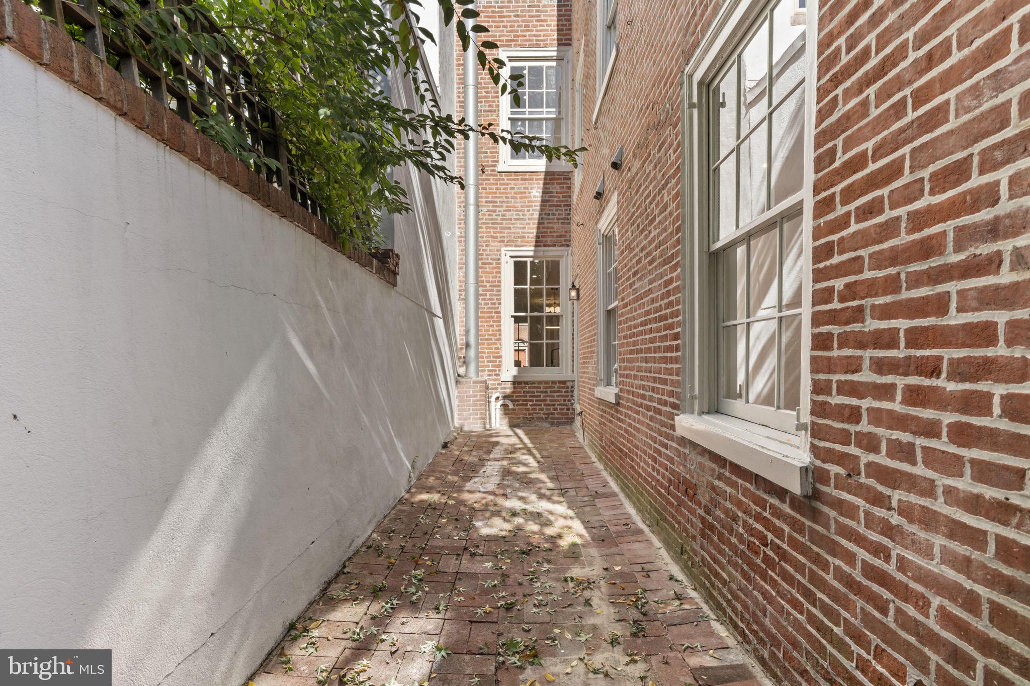 SOCIETY HILL - Residential