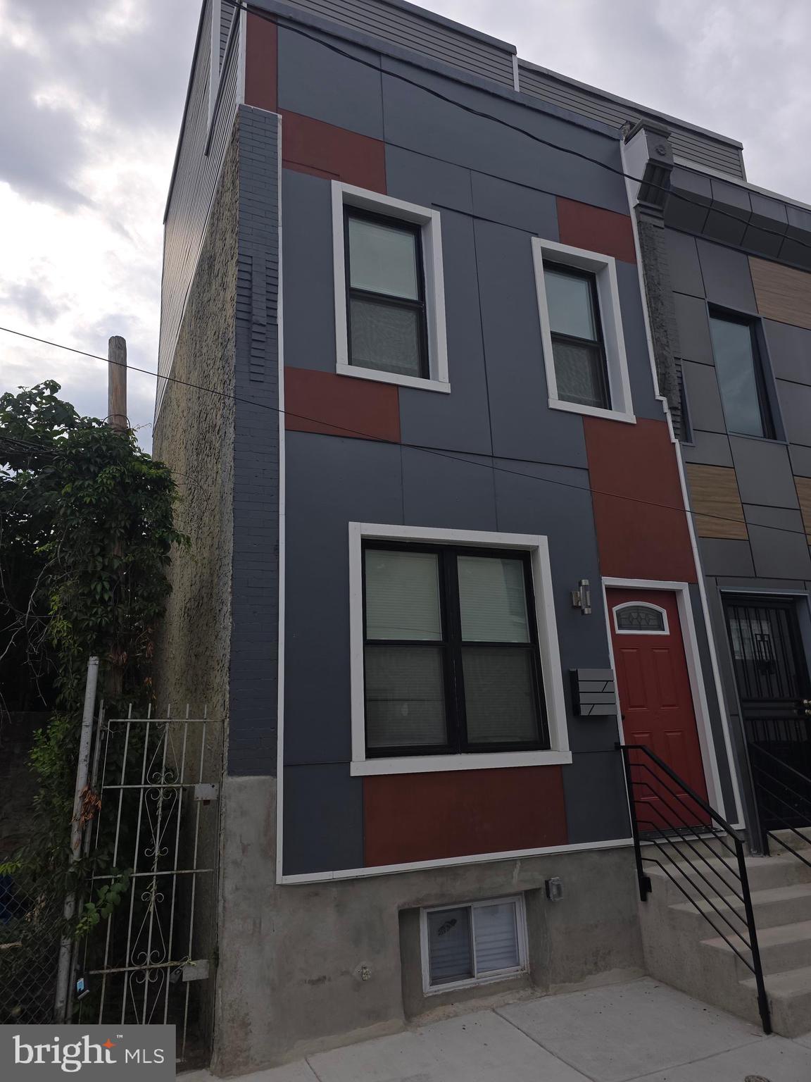 STRAWBERRY MANSION - Residential
