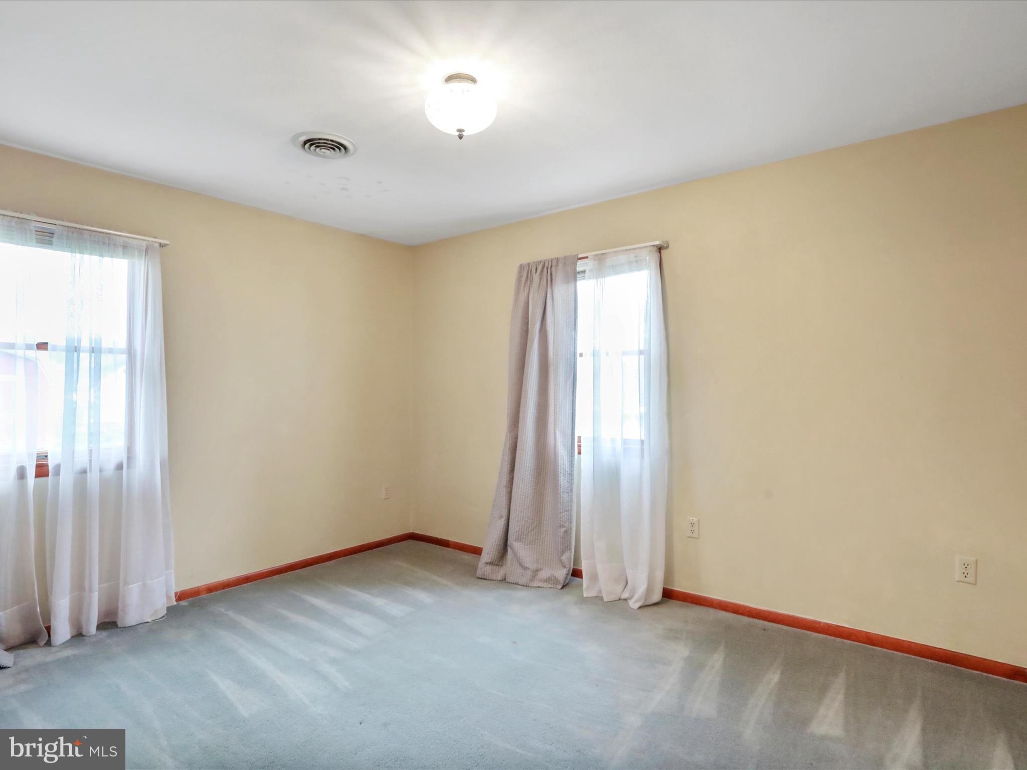 SOUTHAMPTON TWP - Residential