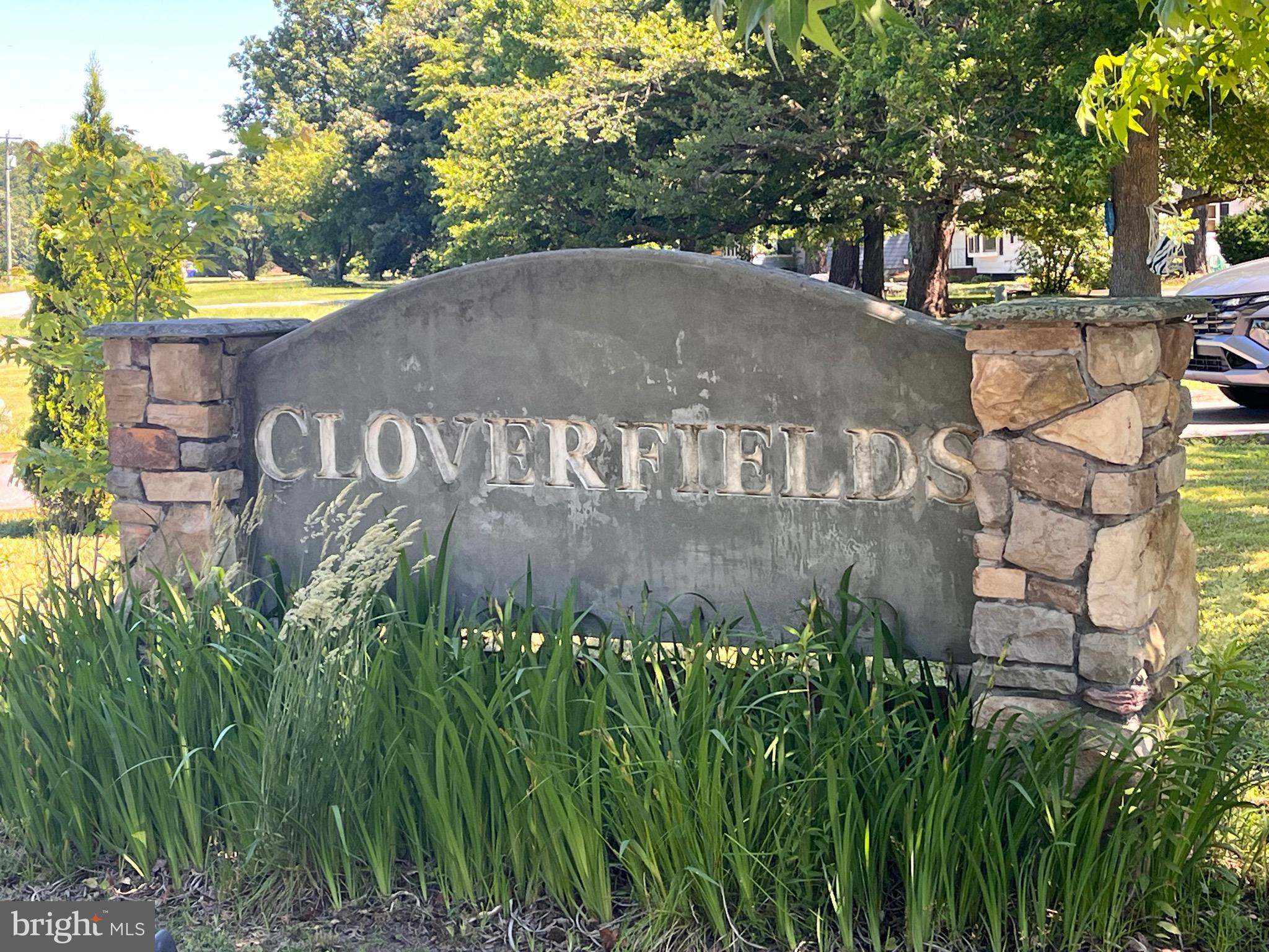 CLOVERFIELDS - Residential