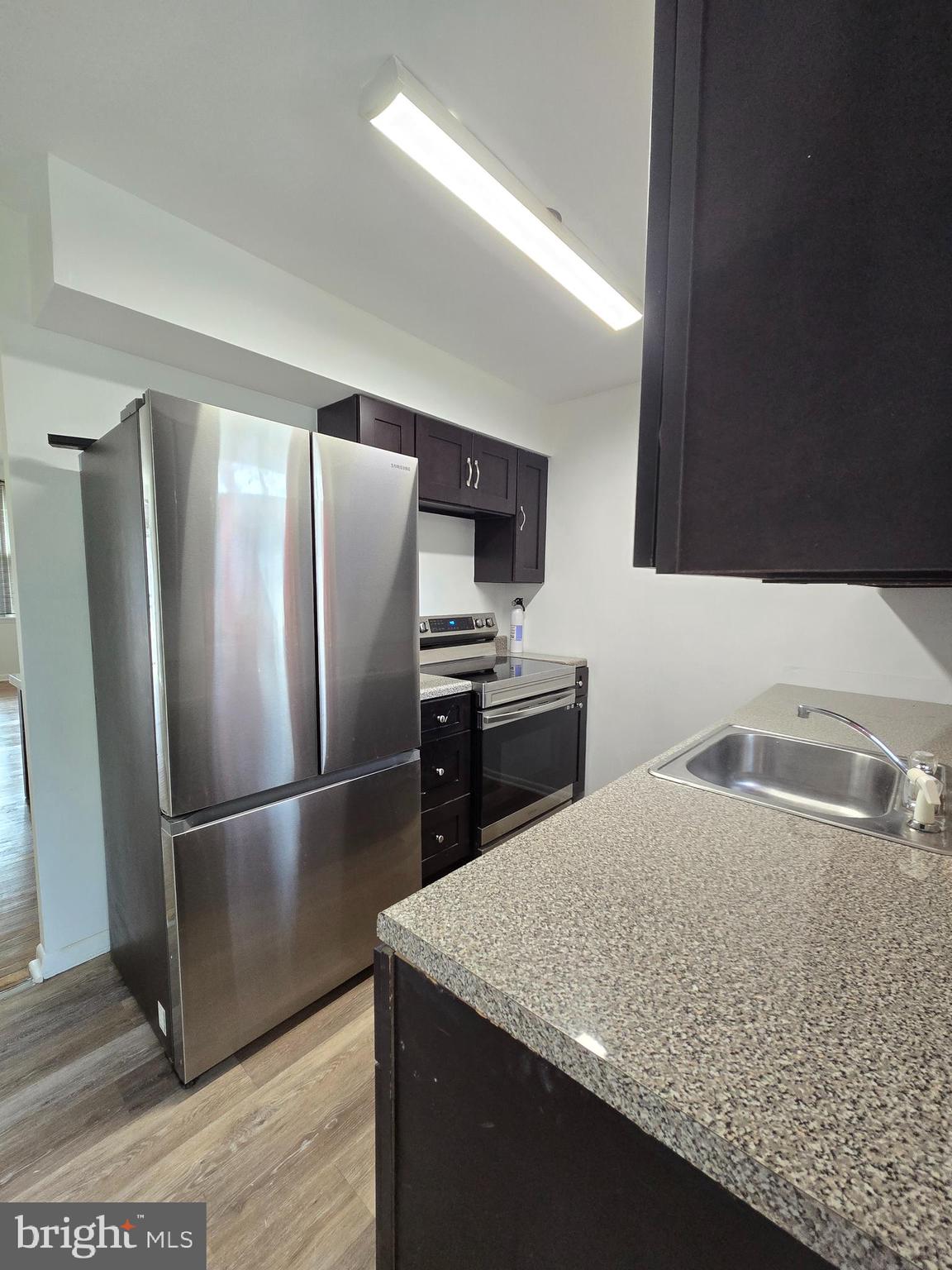 HAWTHORNE - Residential Lease