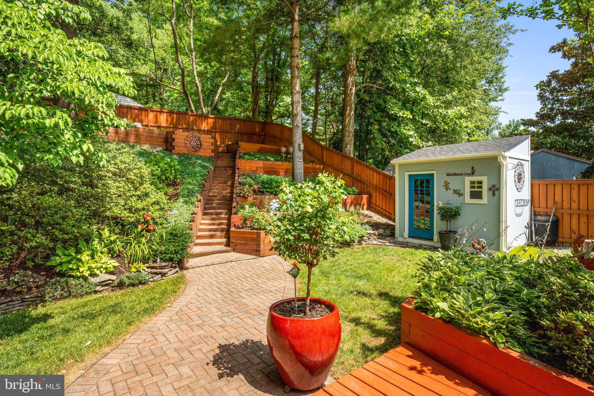 POINTER RIDGE - Residential
