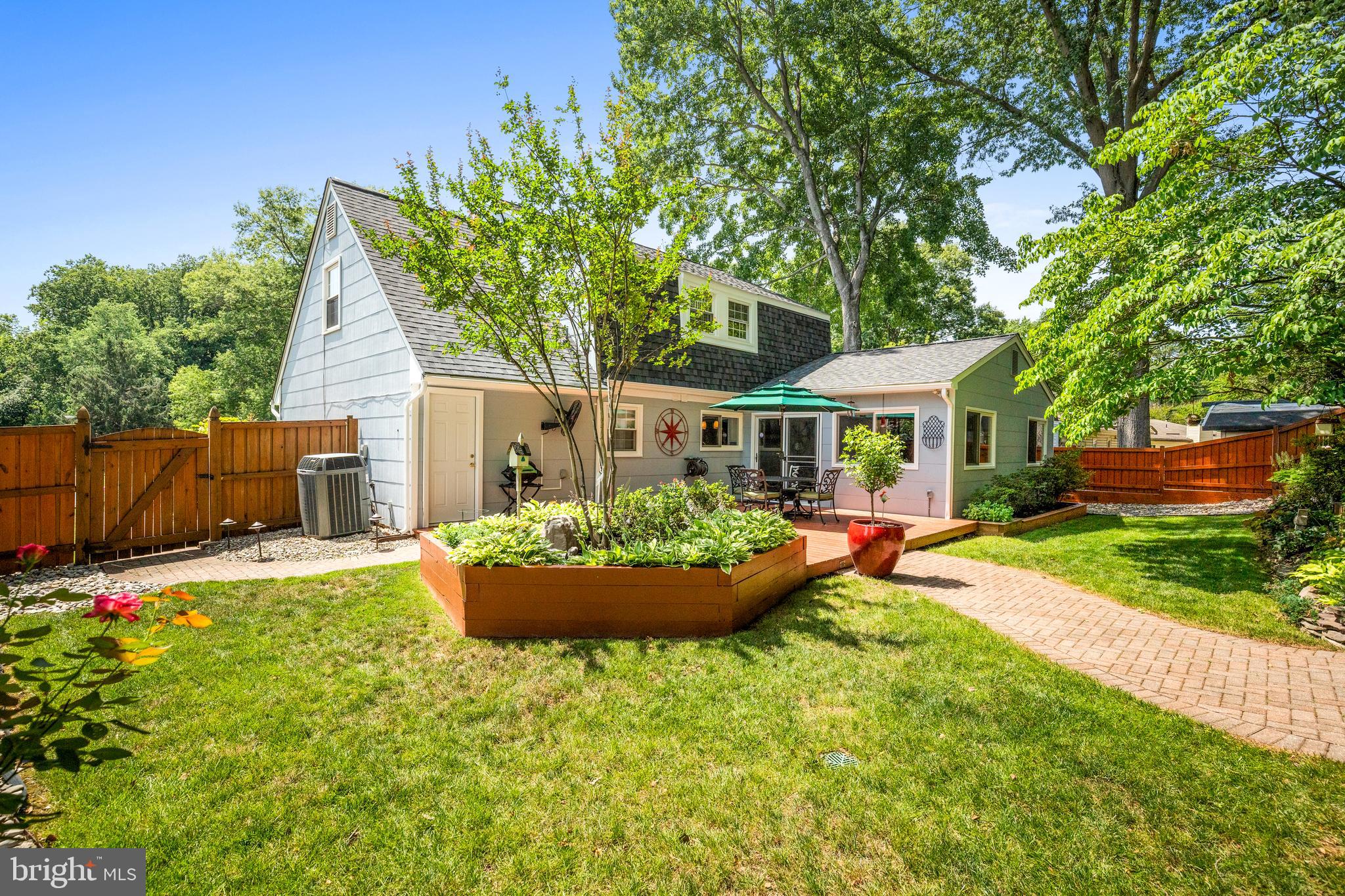 POINTER RIDGE - Residential