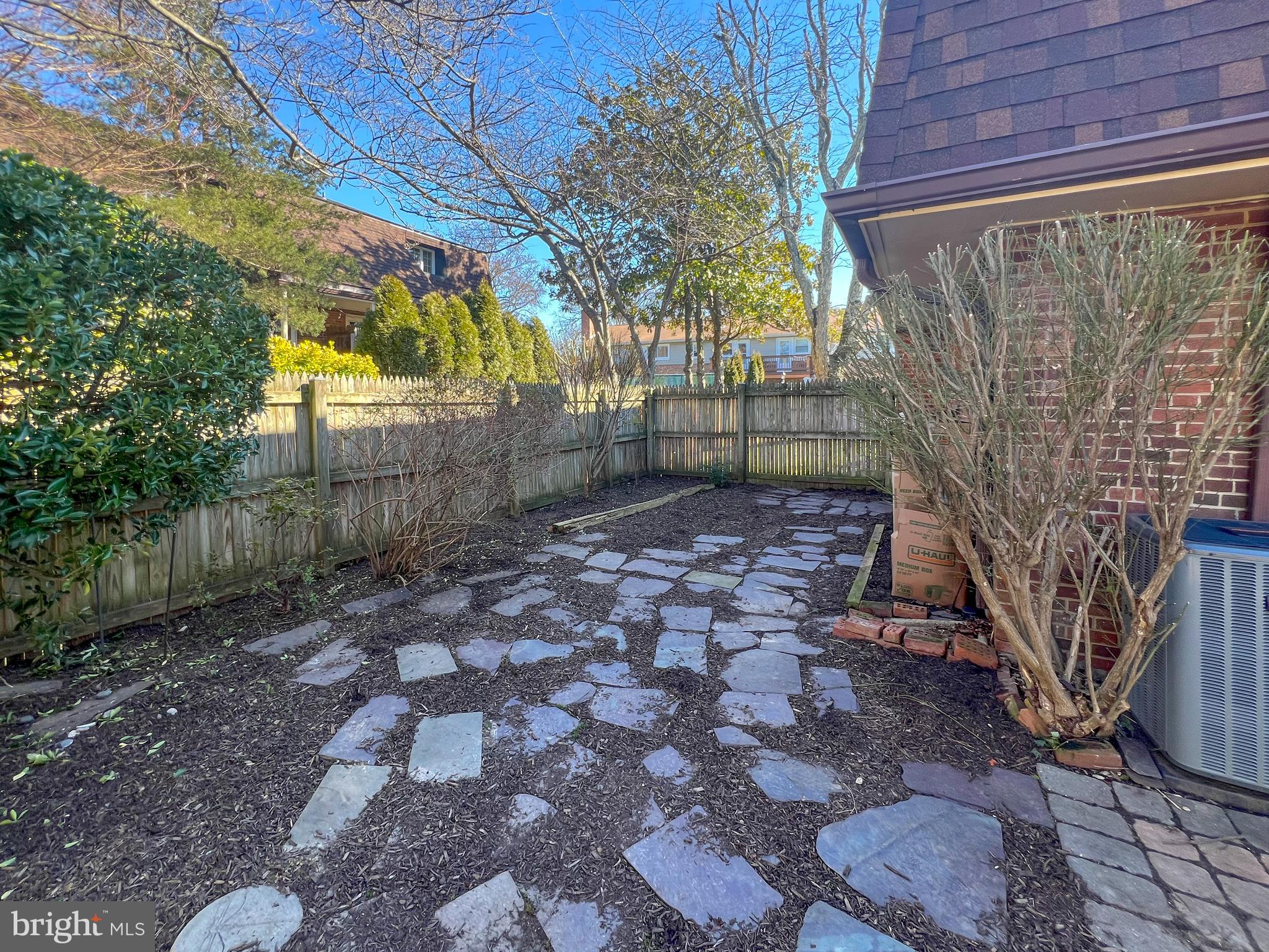 WINTER HILL - Residential