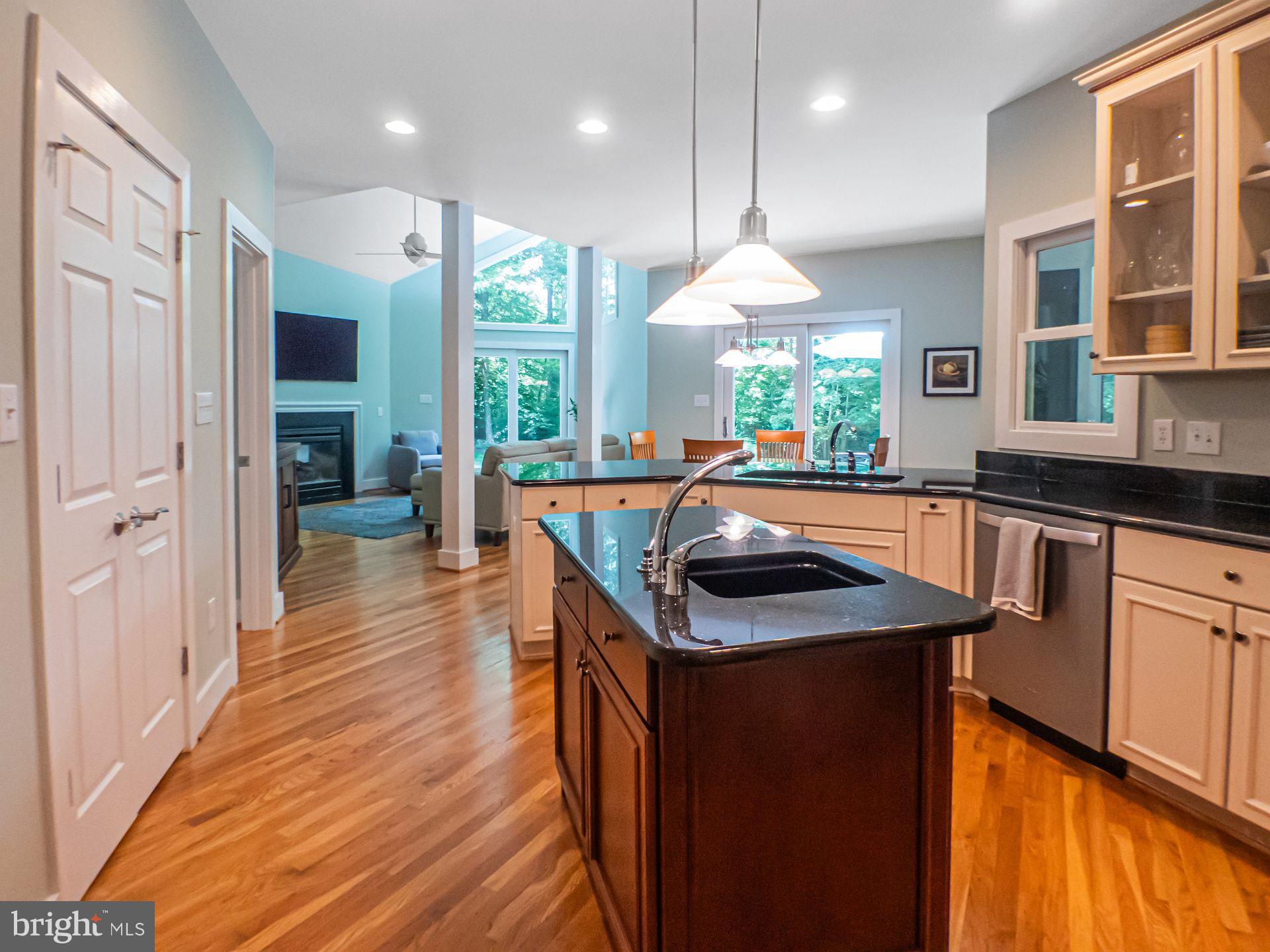 STONEY CREEK - Residential