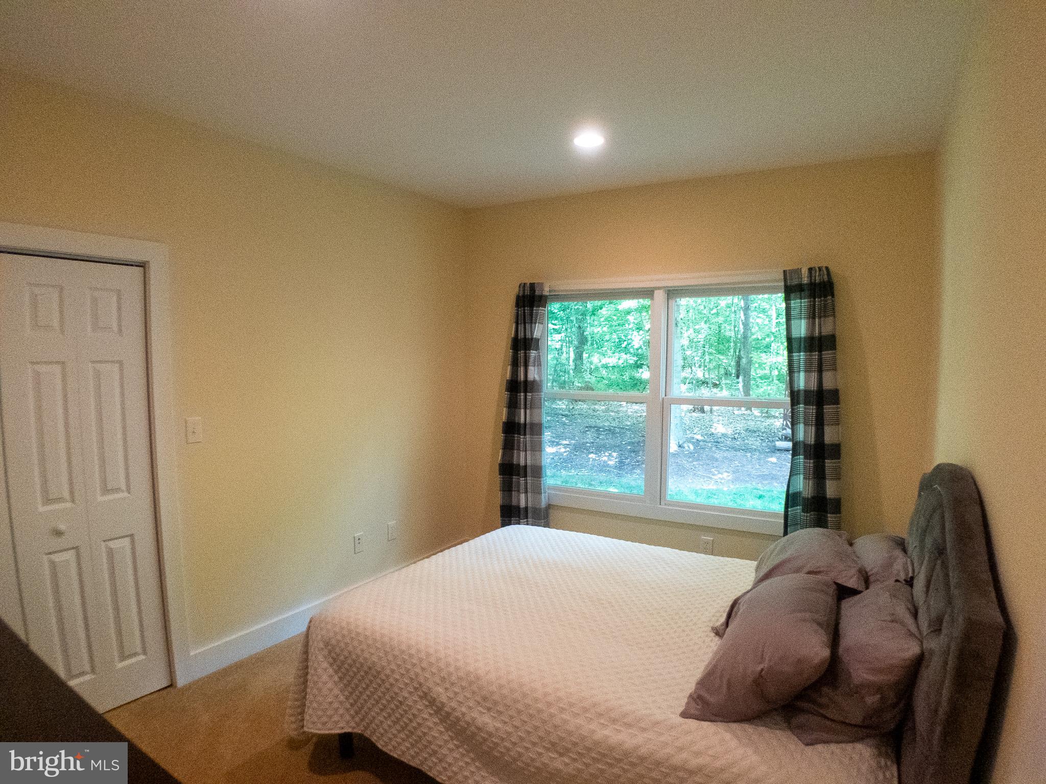 STONEY CREEK - Residential