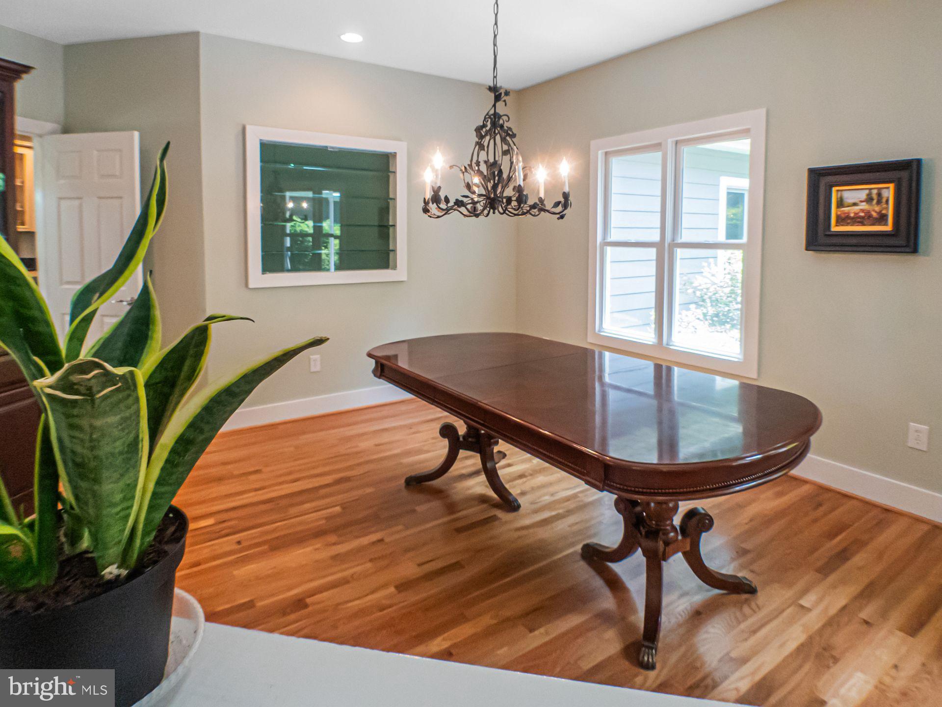 STONEY CREEK - Residential