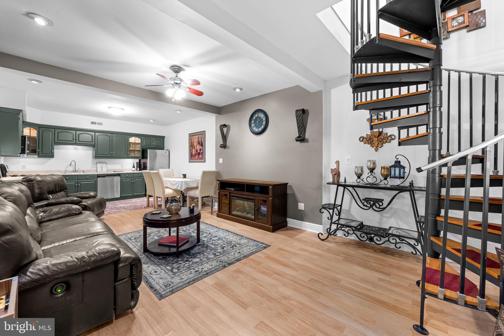 HAMPDEN HISTORIC DISTRICT - Residential