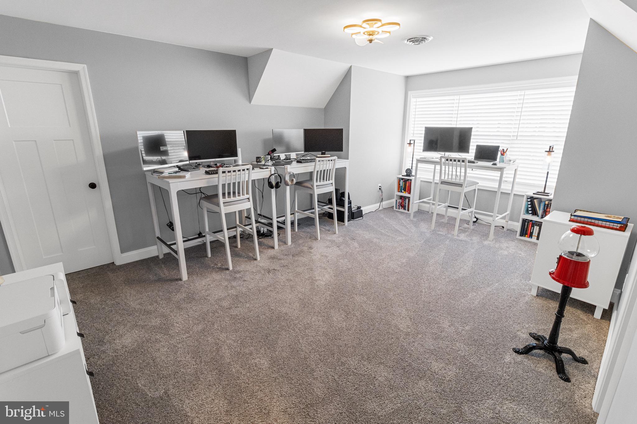HERITAGE ESTATES WEST - Residential