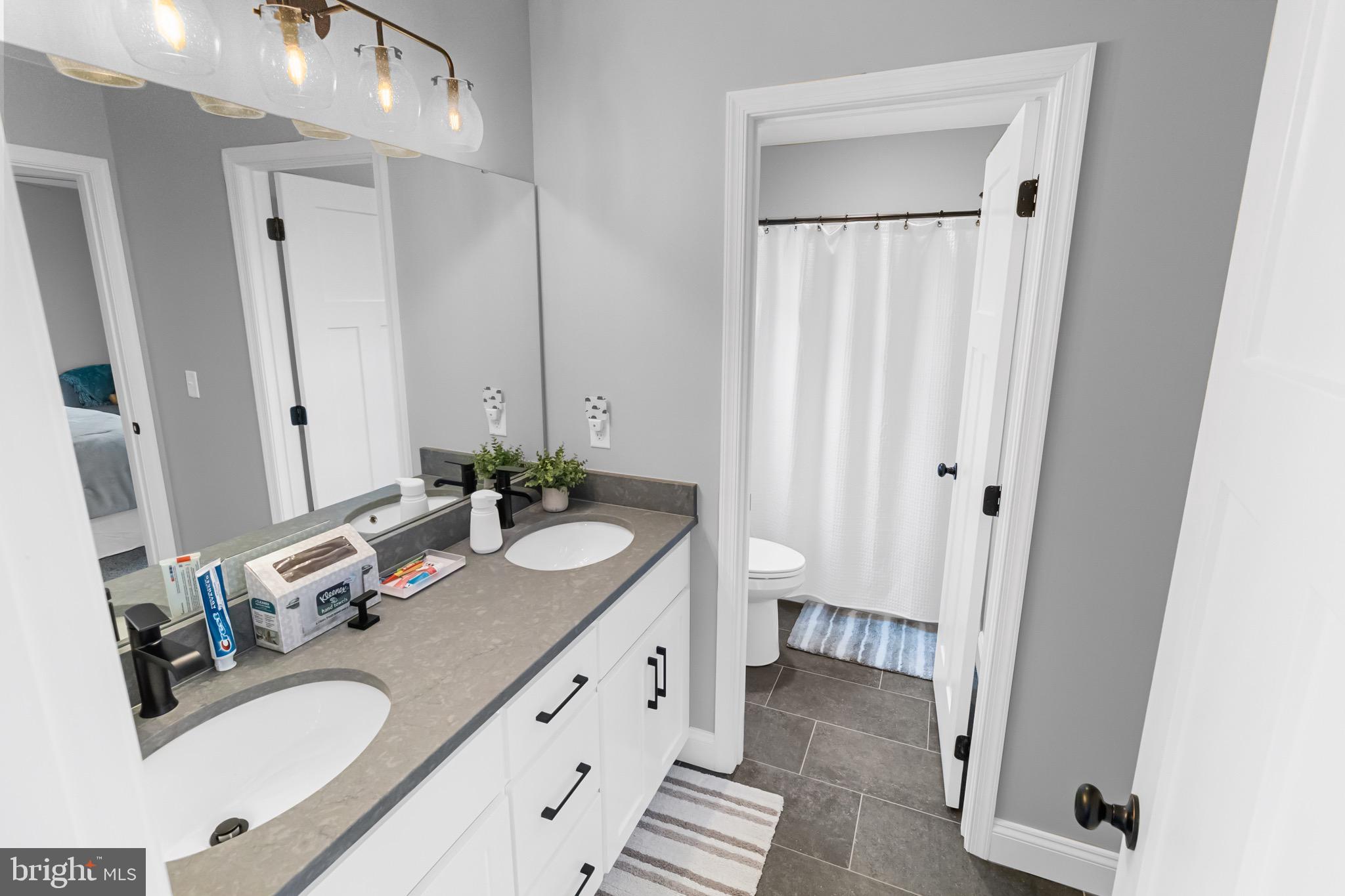 HERITAGE ESTATES WEST - Residential