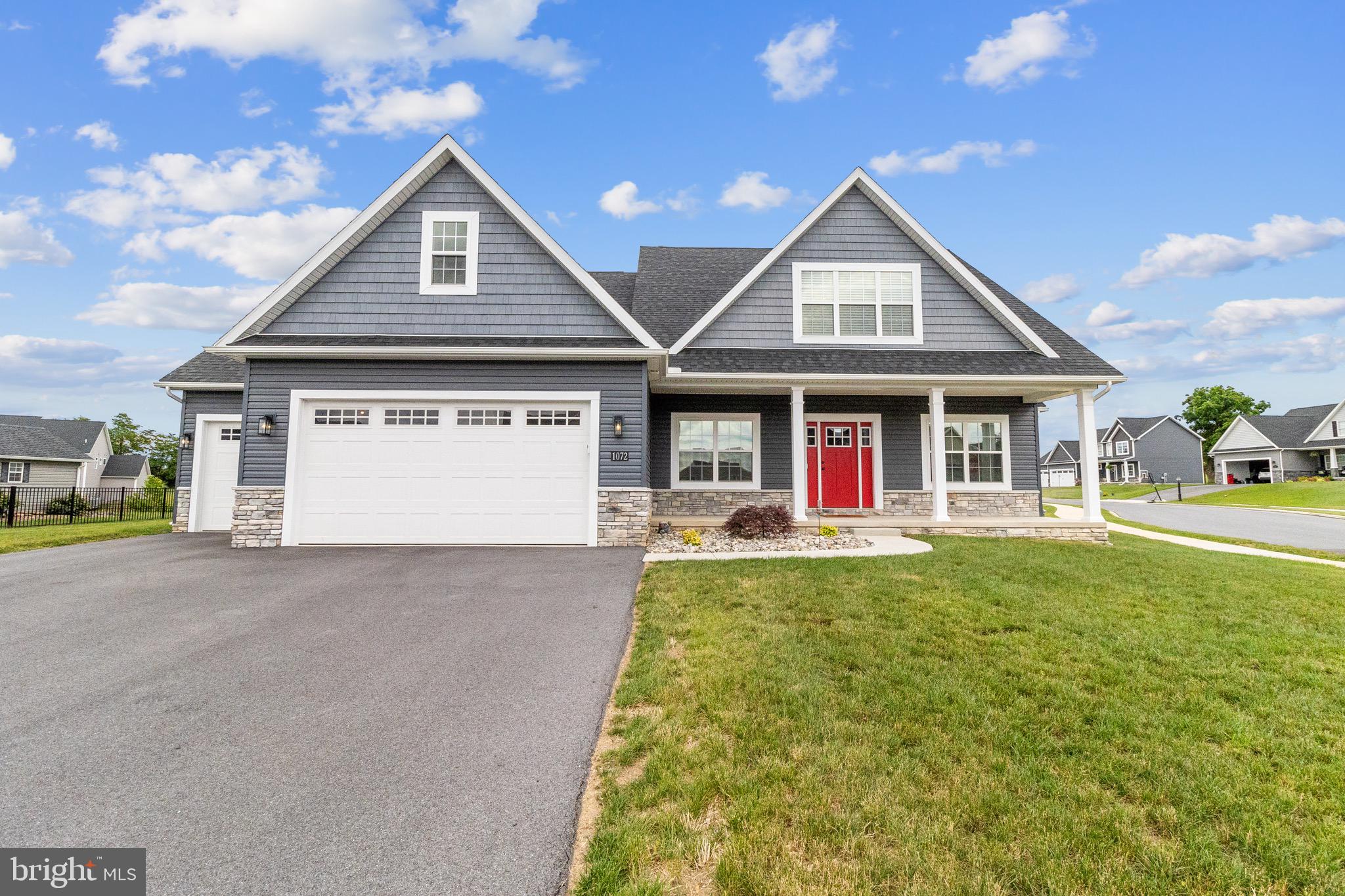 HERITAGE ESTATES WEST - Residential