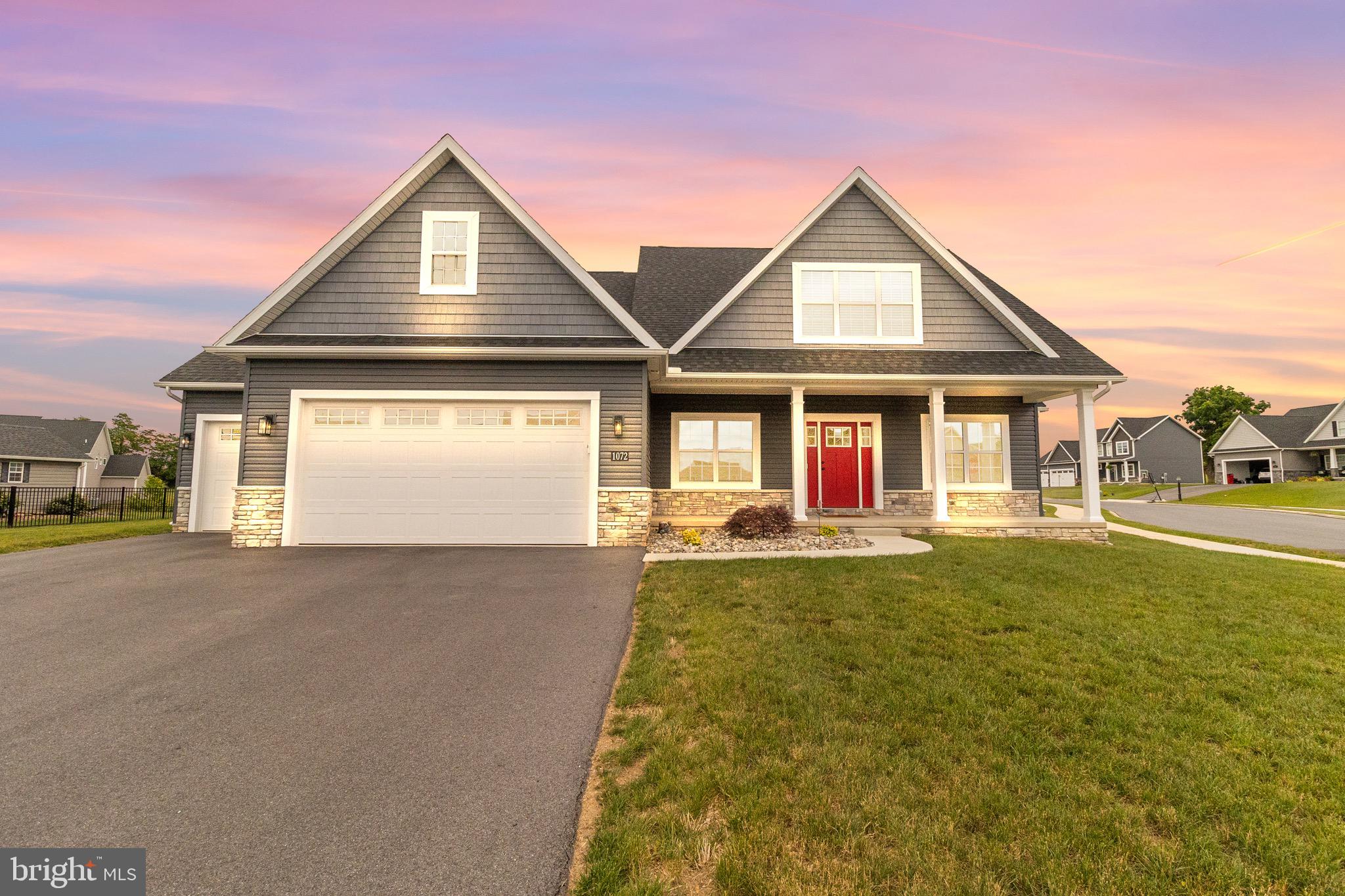 HERITAGE ESTATES WEST - Residential