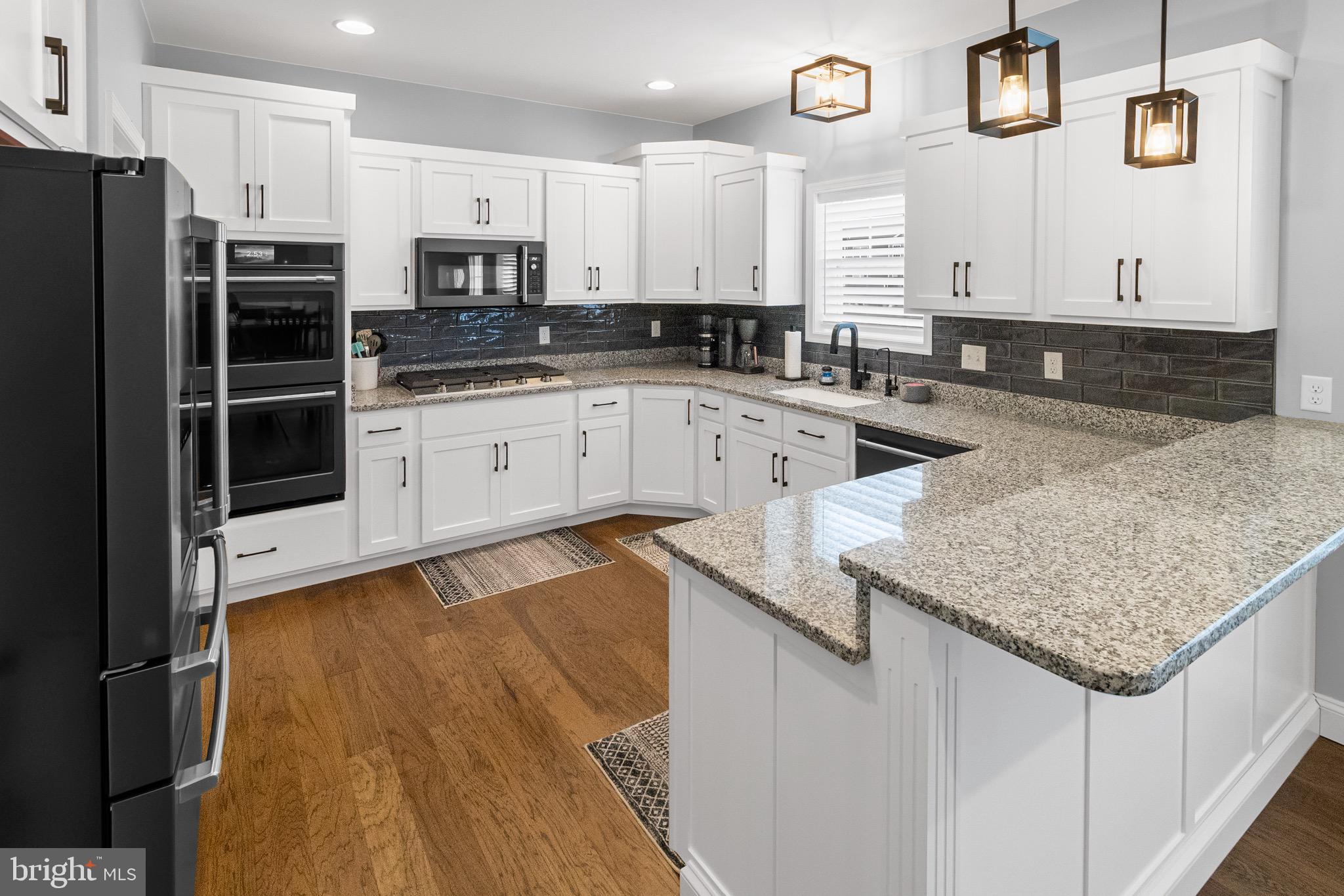 HERITAGE ESTATES WEST - Residential