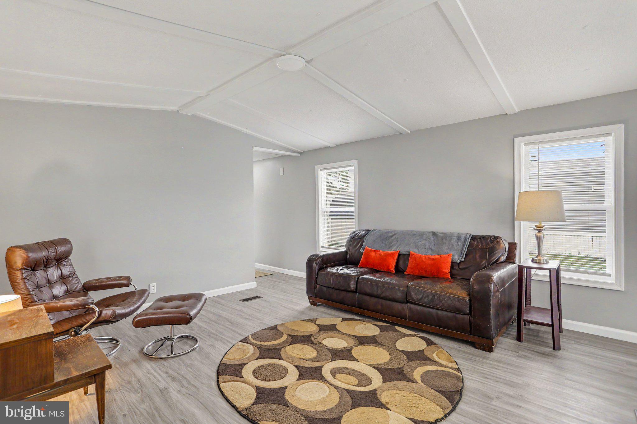 LINCOLN ESTATES - Residential