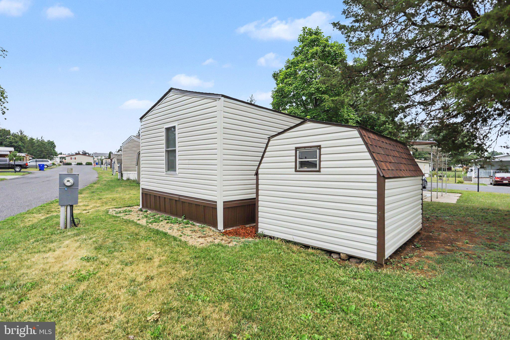 LINCOLN ESTATES - Residential