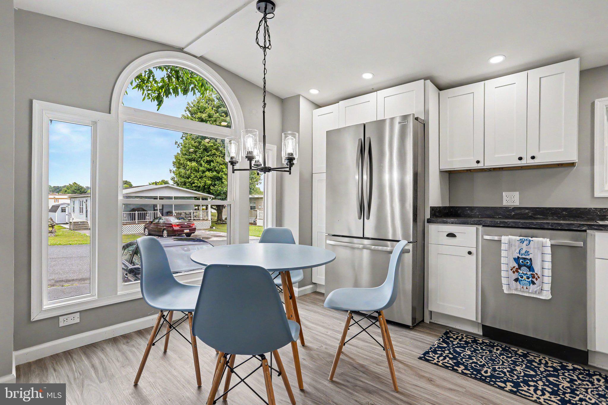 LINCOLN ESTATES - Residential