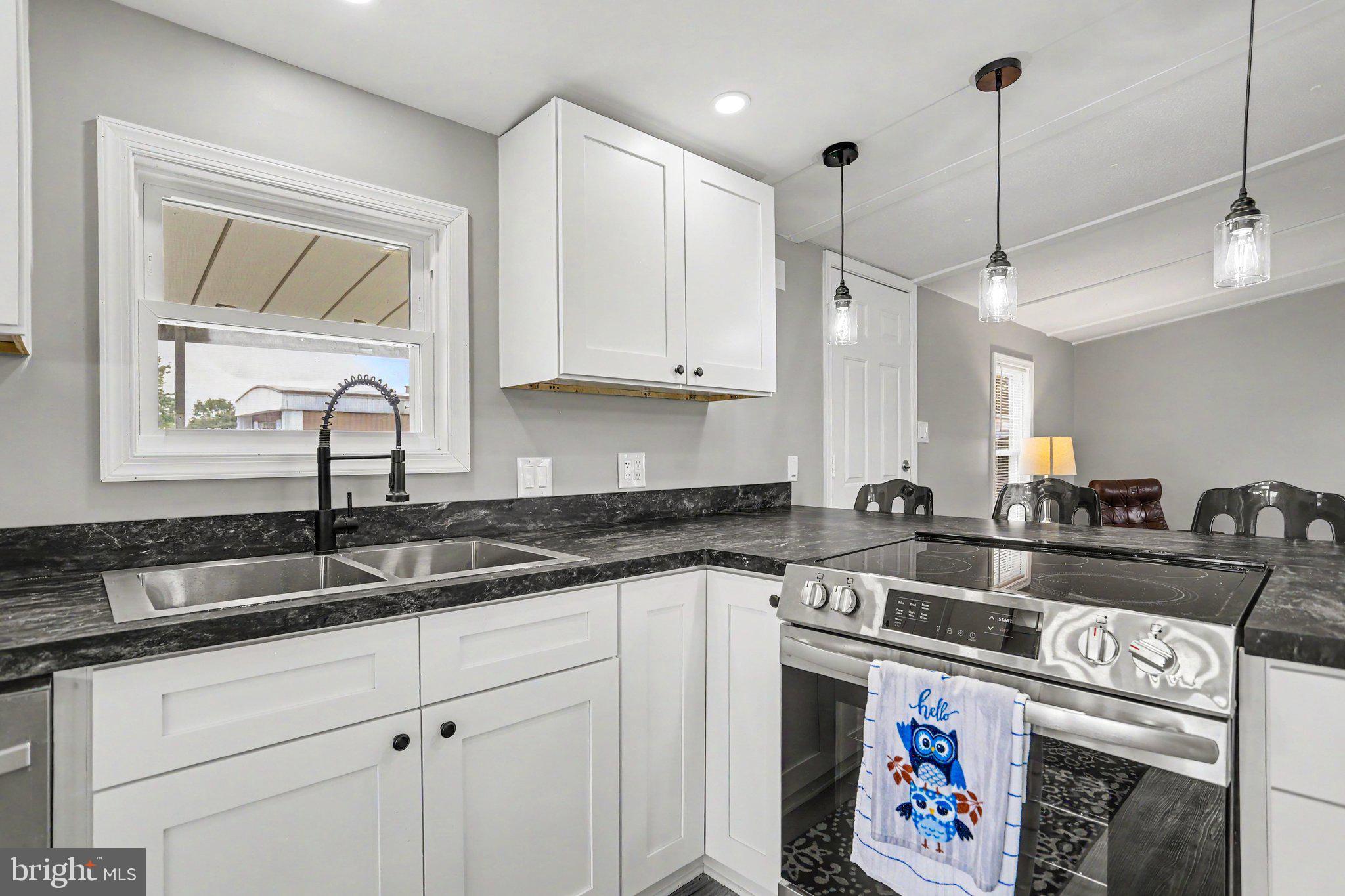 LINCOLN ESTATES - Residential