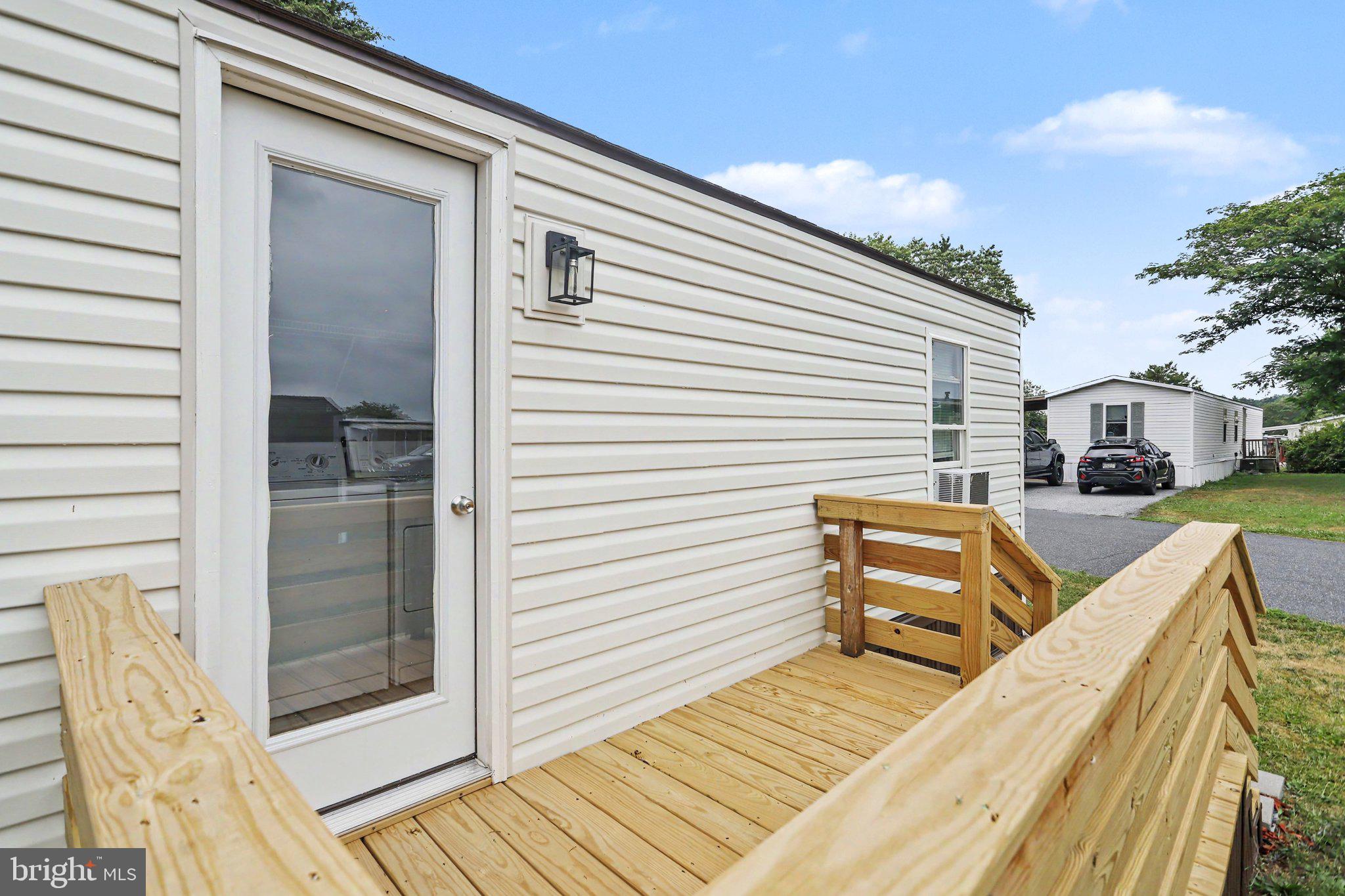 LINCOLN ESTATES - Residential
