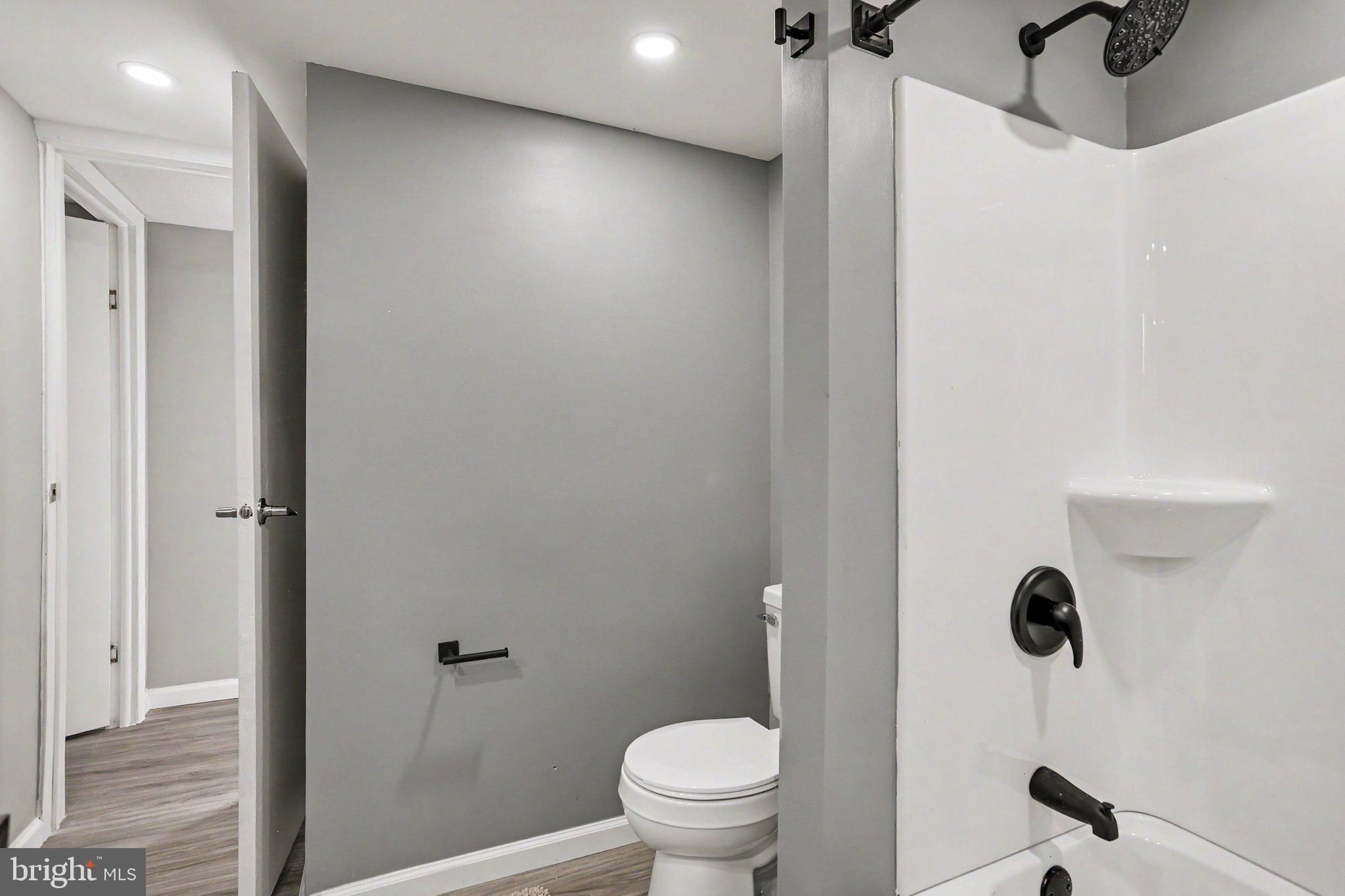 LINCOLN ESTATES - Residential