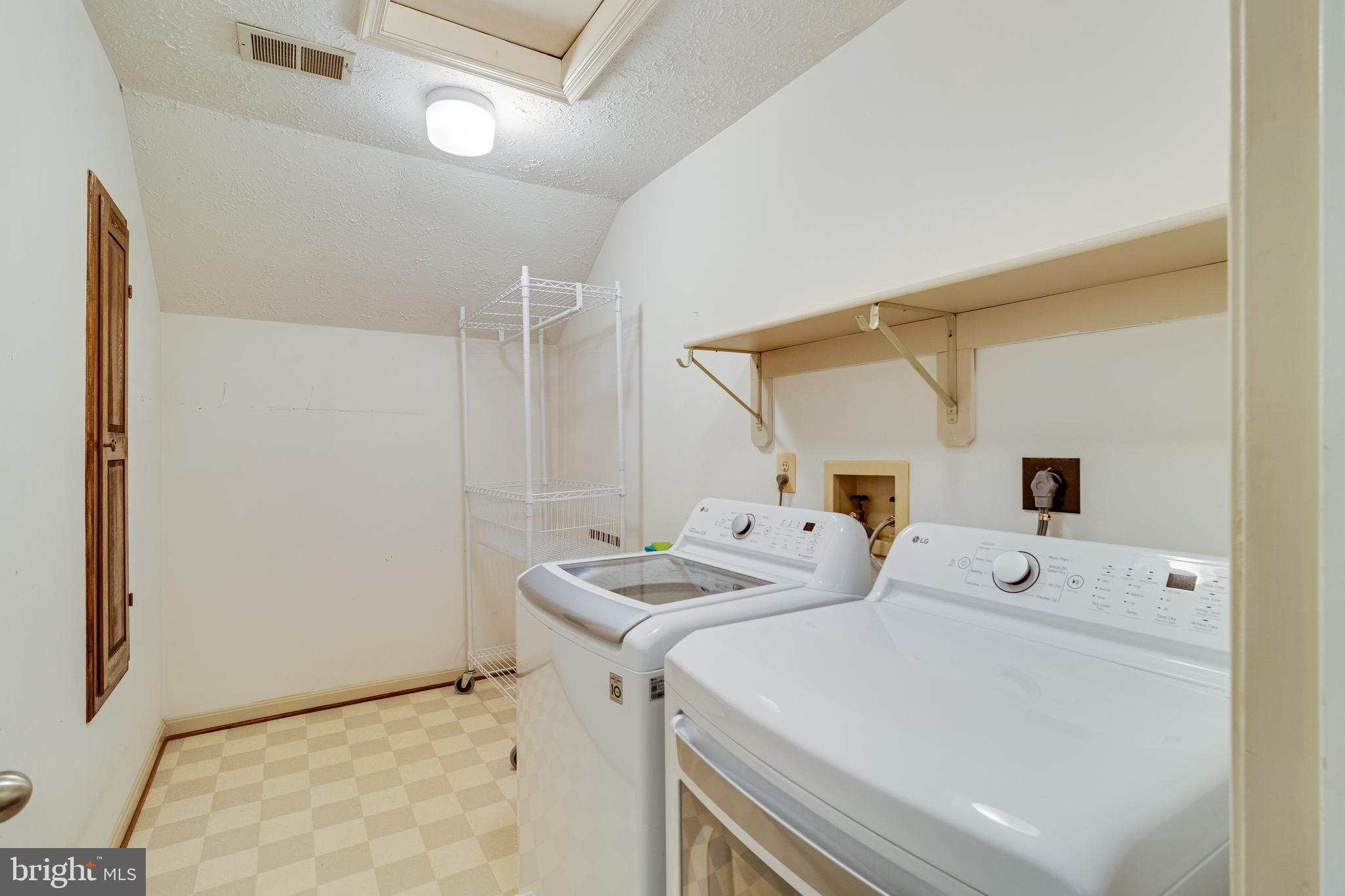 KINGS GRANT LA PLATA - Residential