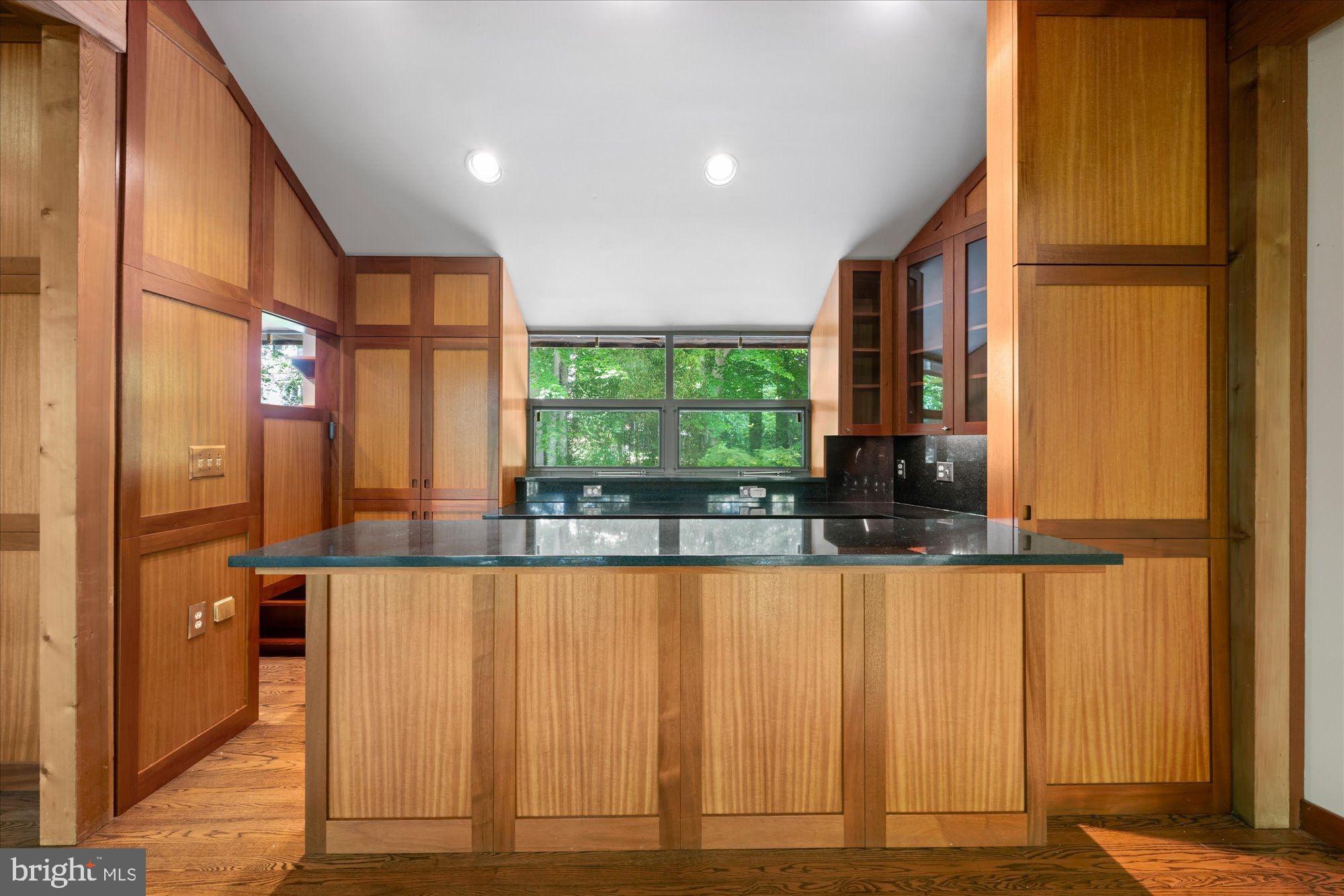 POTOMAC OVERLOOK - Residential