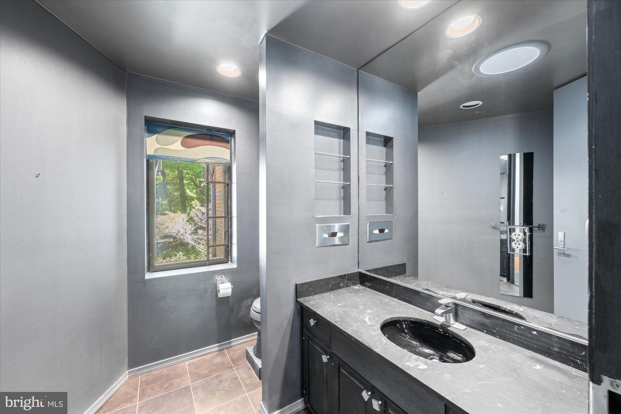 POTOMAC OVERLOOK - Residential