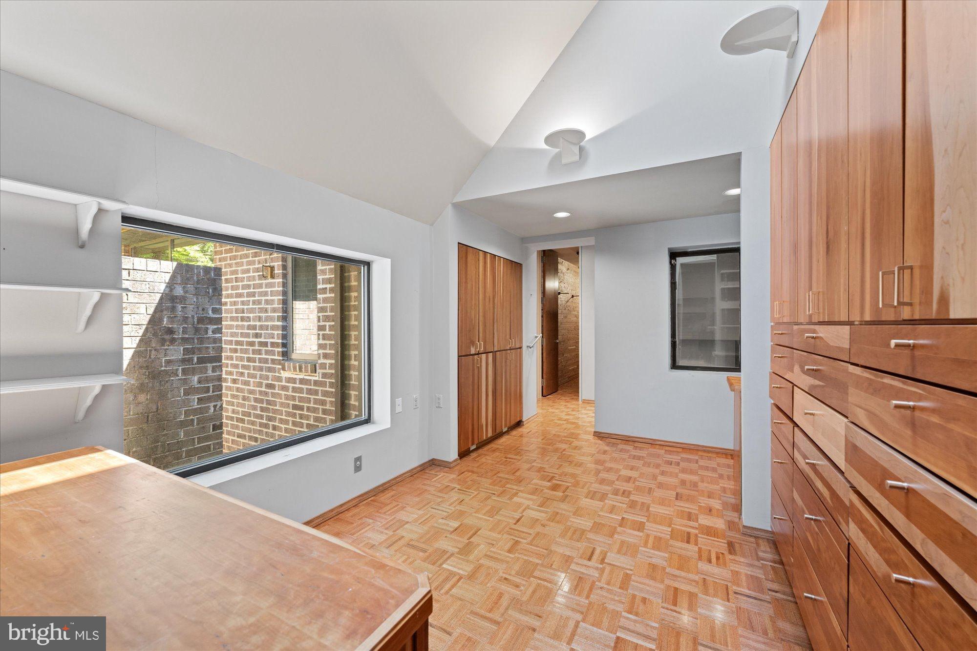POTOMAC OVERLOOK - Residential