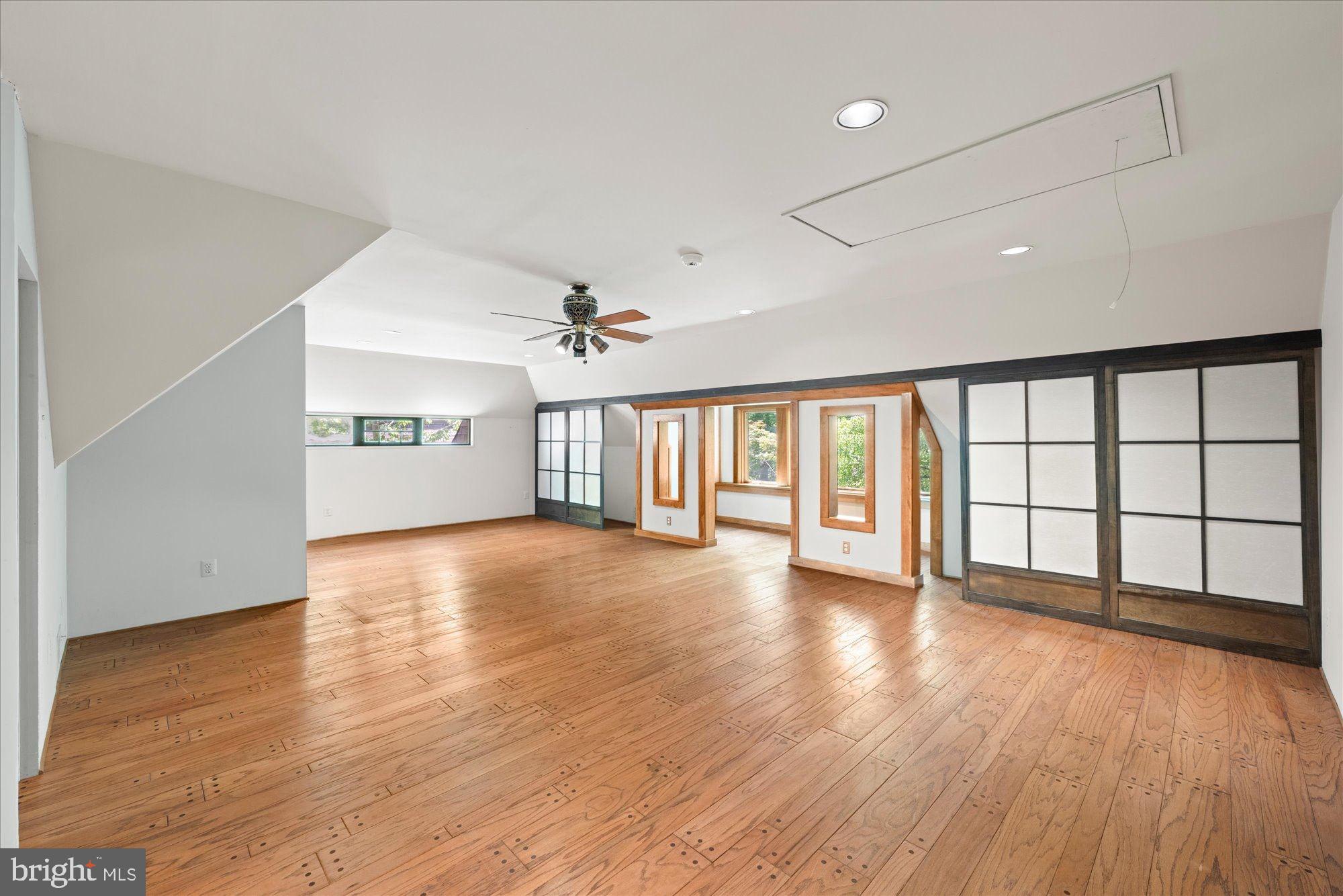 POTOMAC OVERLOOK - Residential