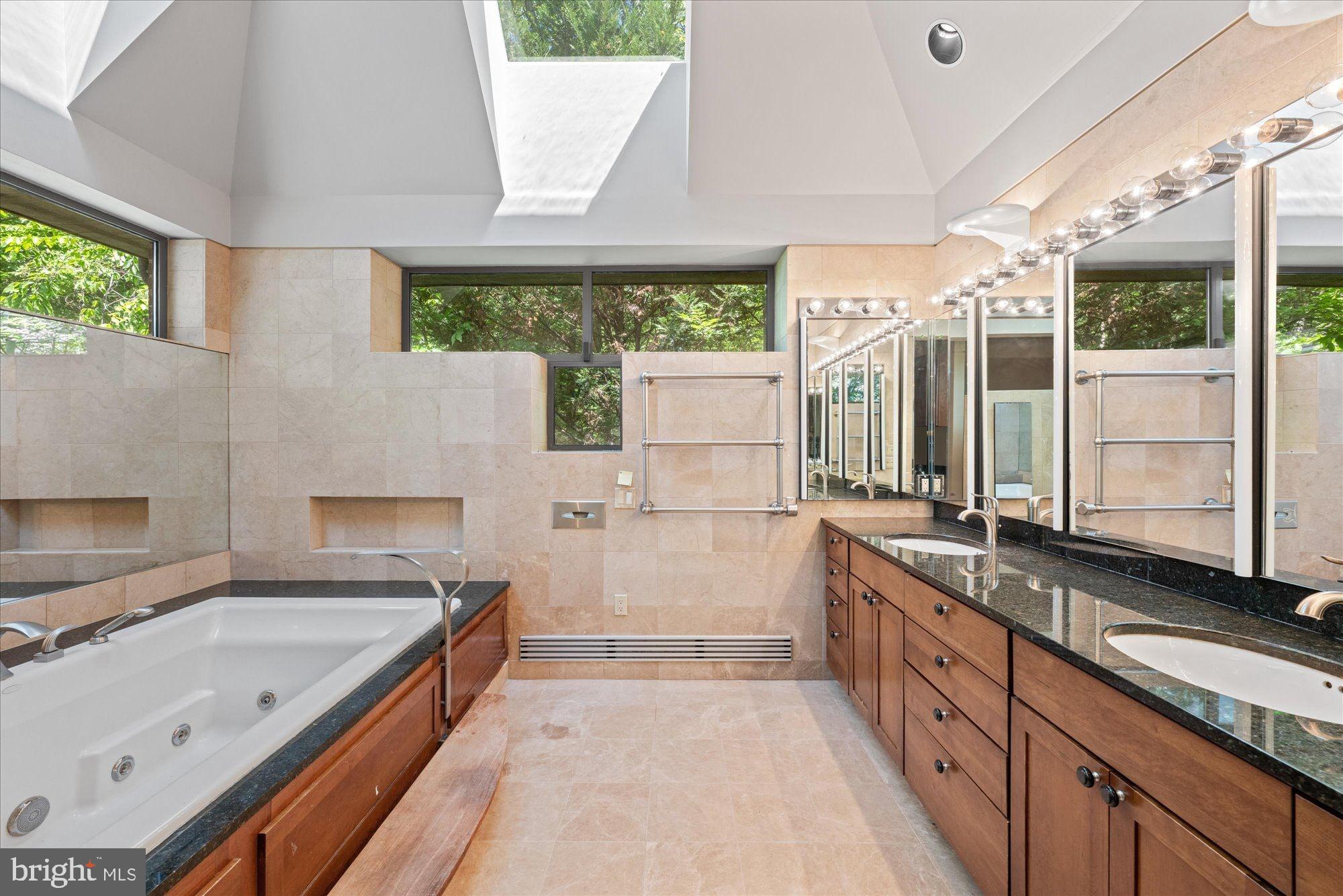 POTOMAC OVERLOOK - Residential