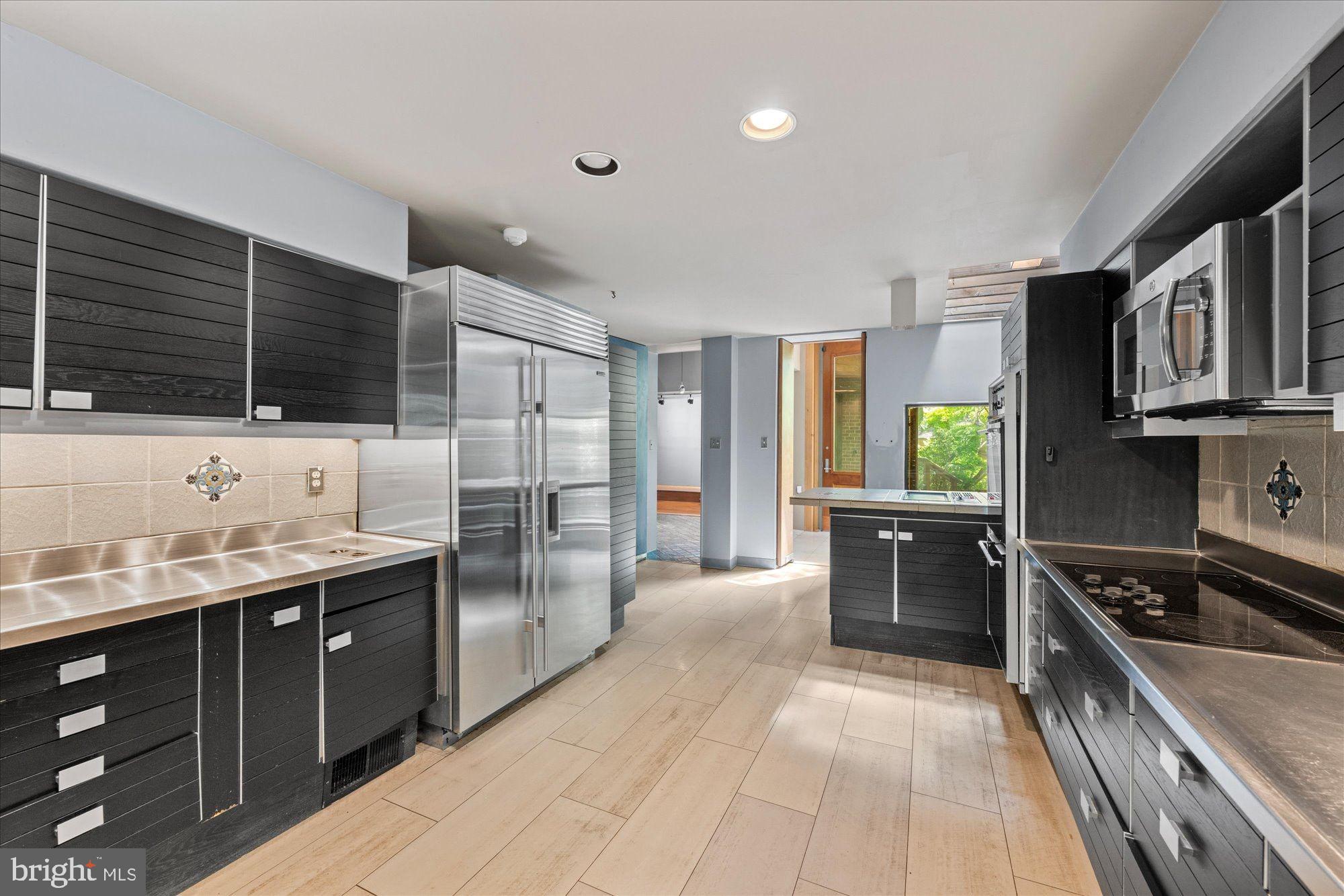 POTOMAC OVERLOOK - Residential