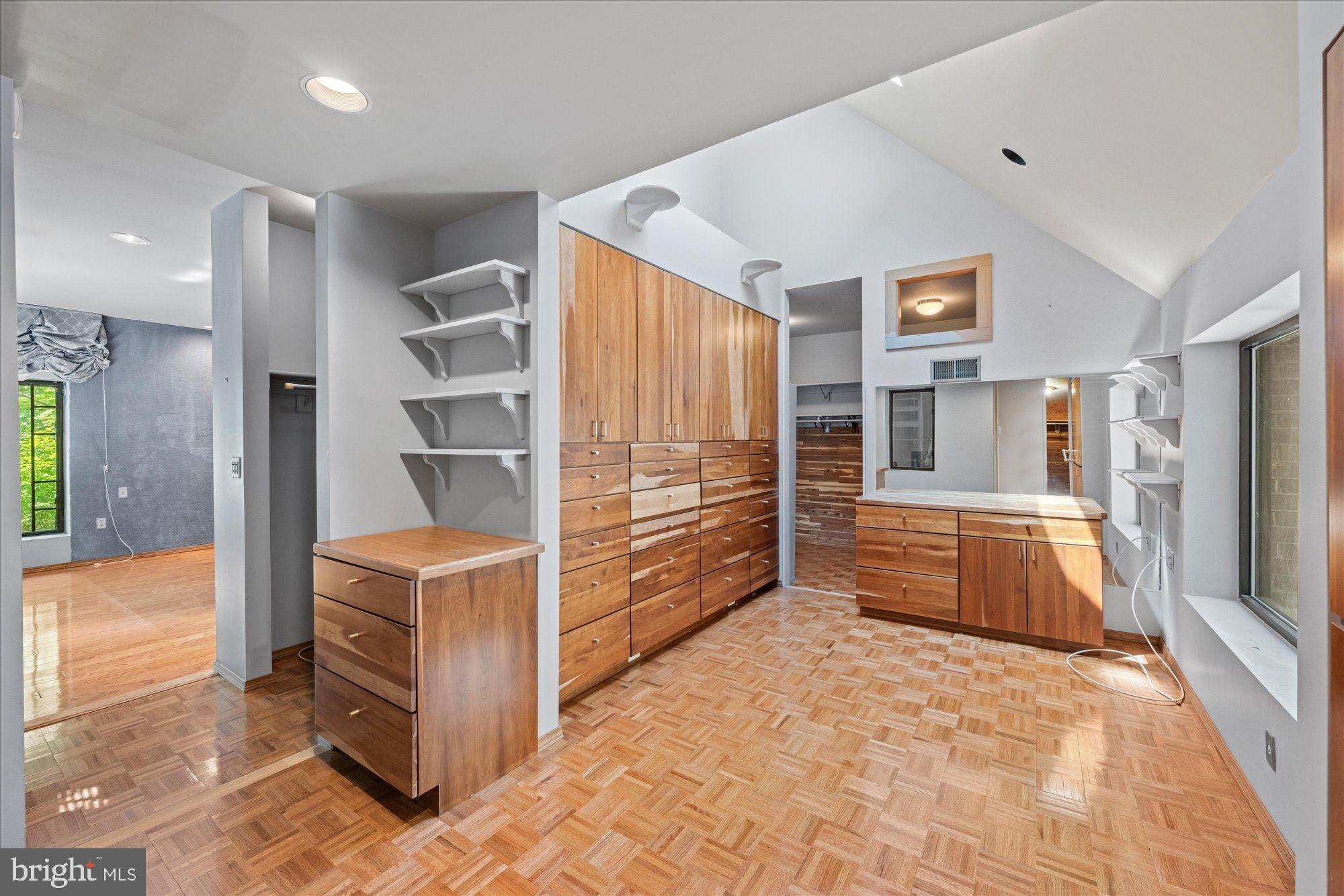 POTOMAC OVERLOOK - Residential