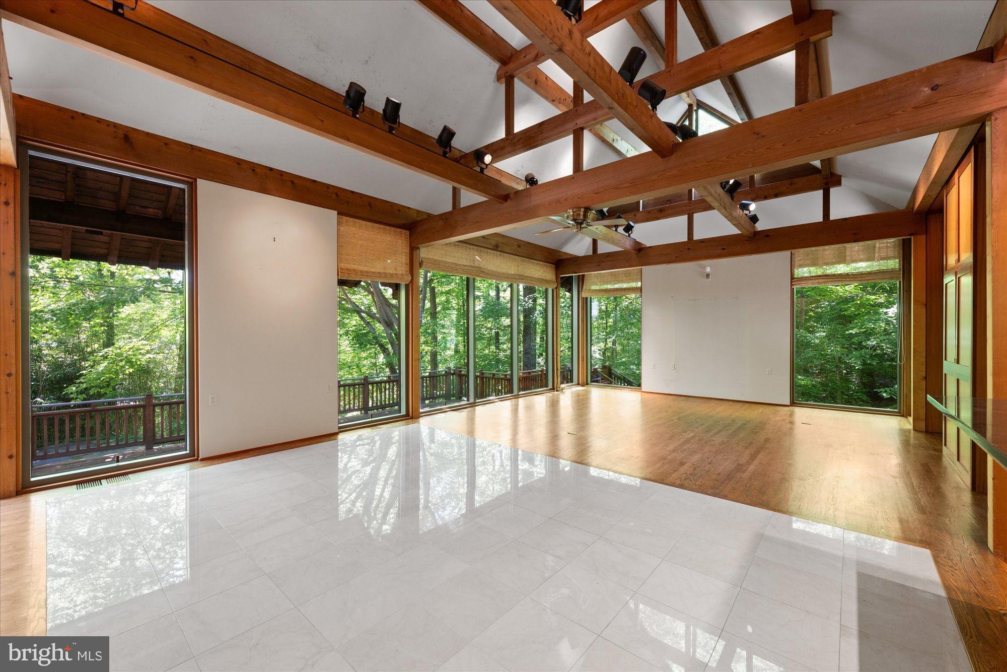 POTOMAC OVERLOOK - Residential