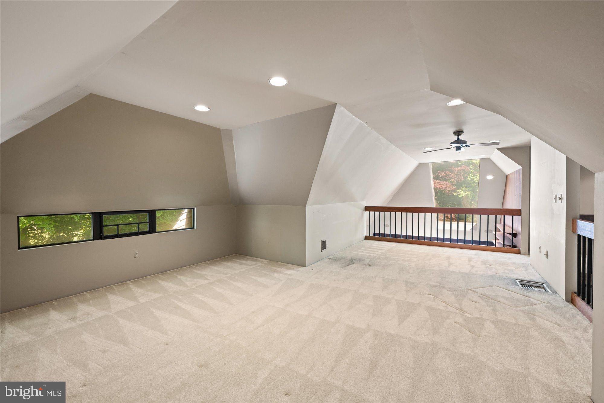 POTOMAC OVERLOOK - Residential