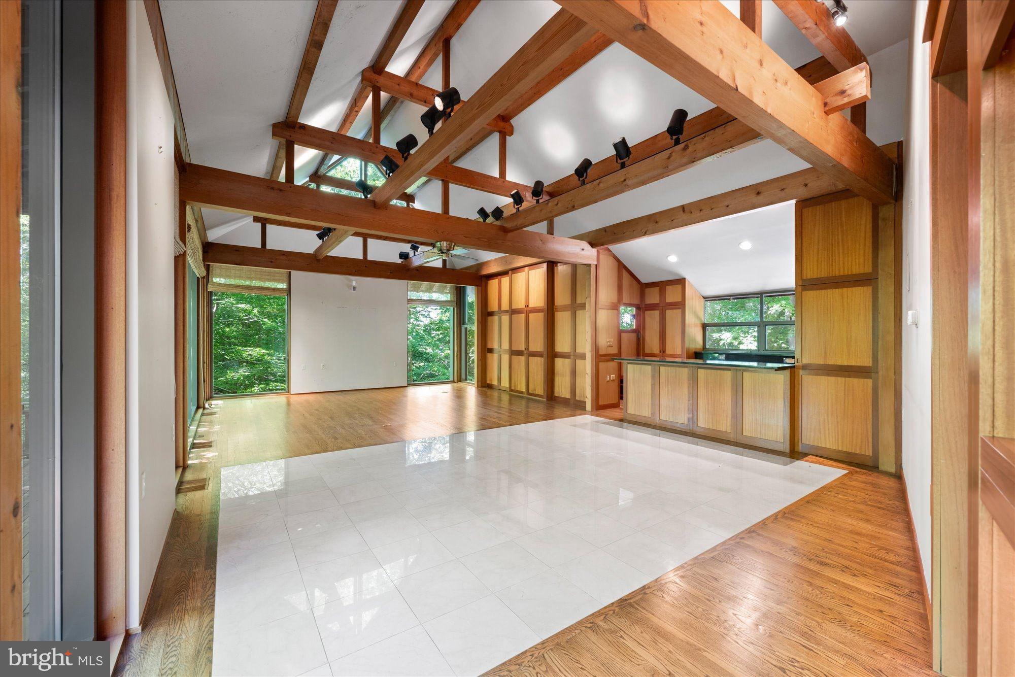 POTOMAC OVERLOOK - Residential