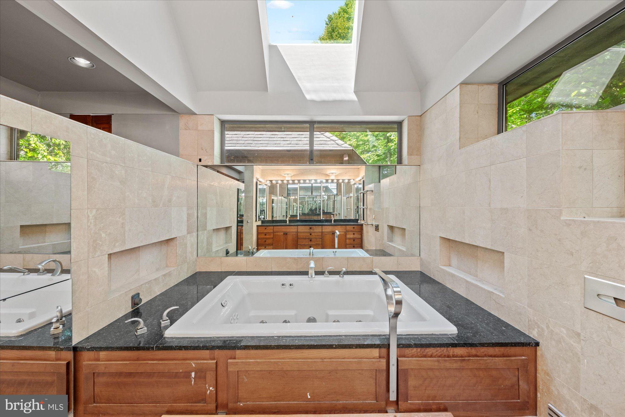 POTOMAC OVERLOOK - Residential