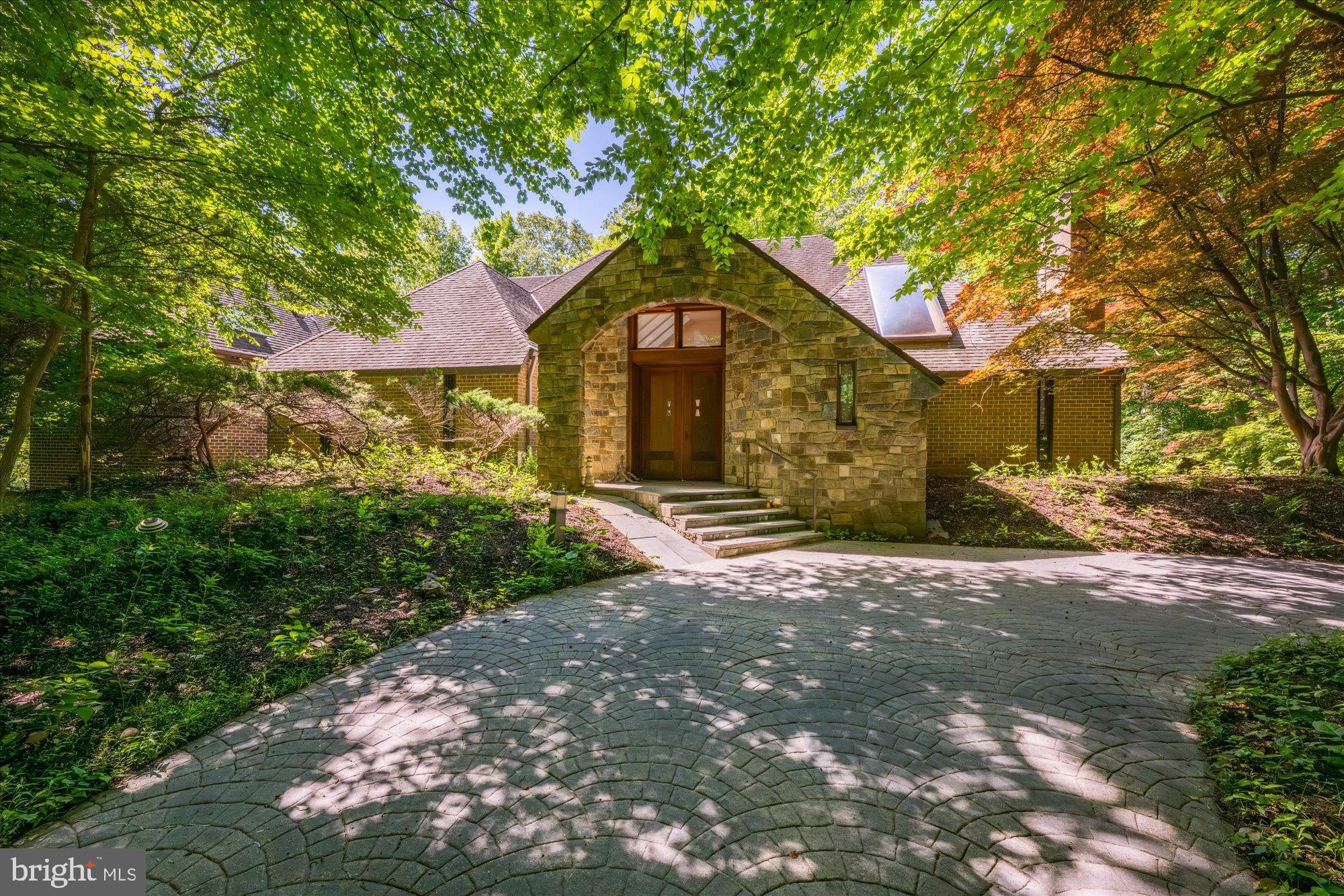 POTOMAC OVERLOOK - Residential