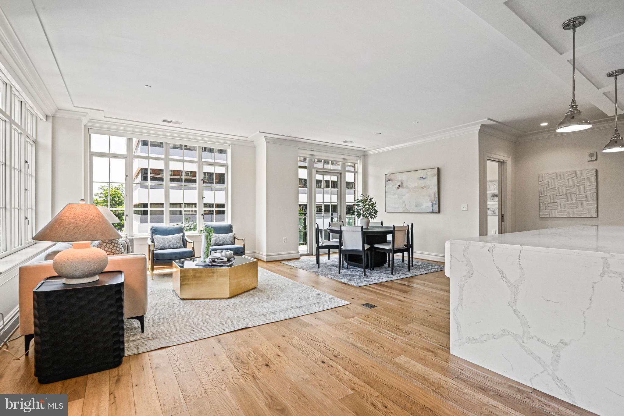 THE SIGNET - Residential