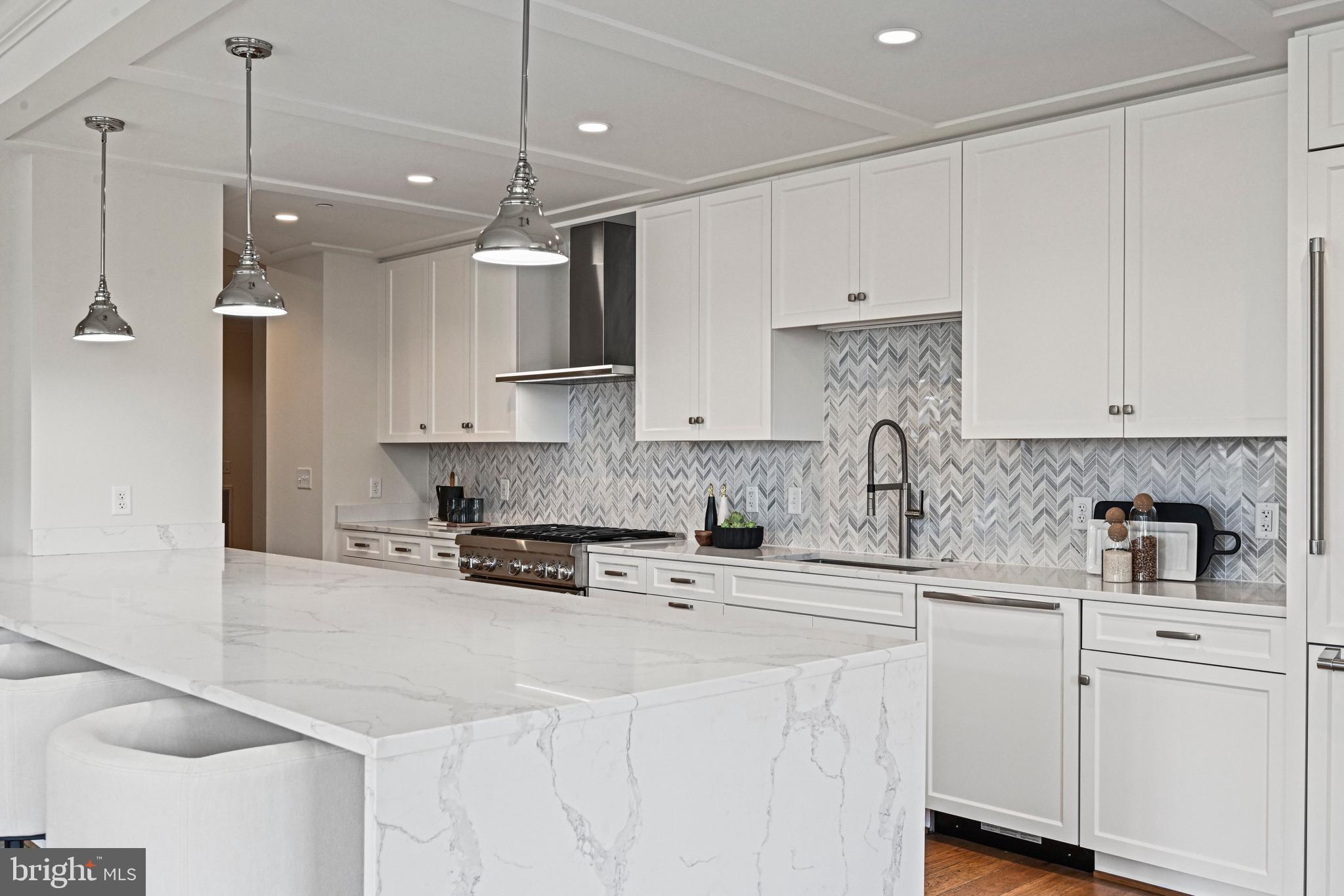 THE SIGNET - Residential
