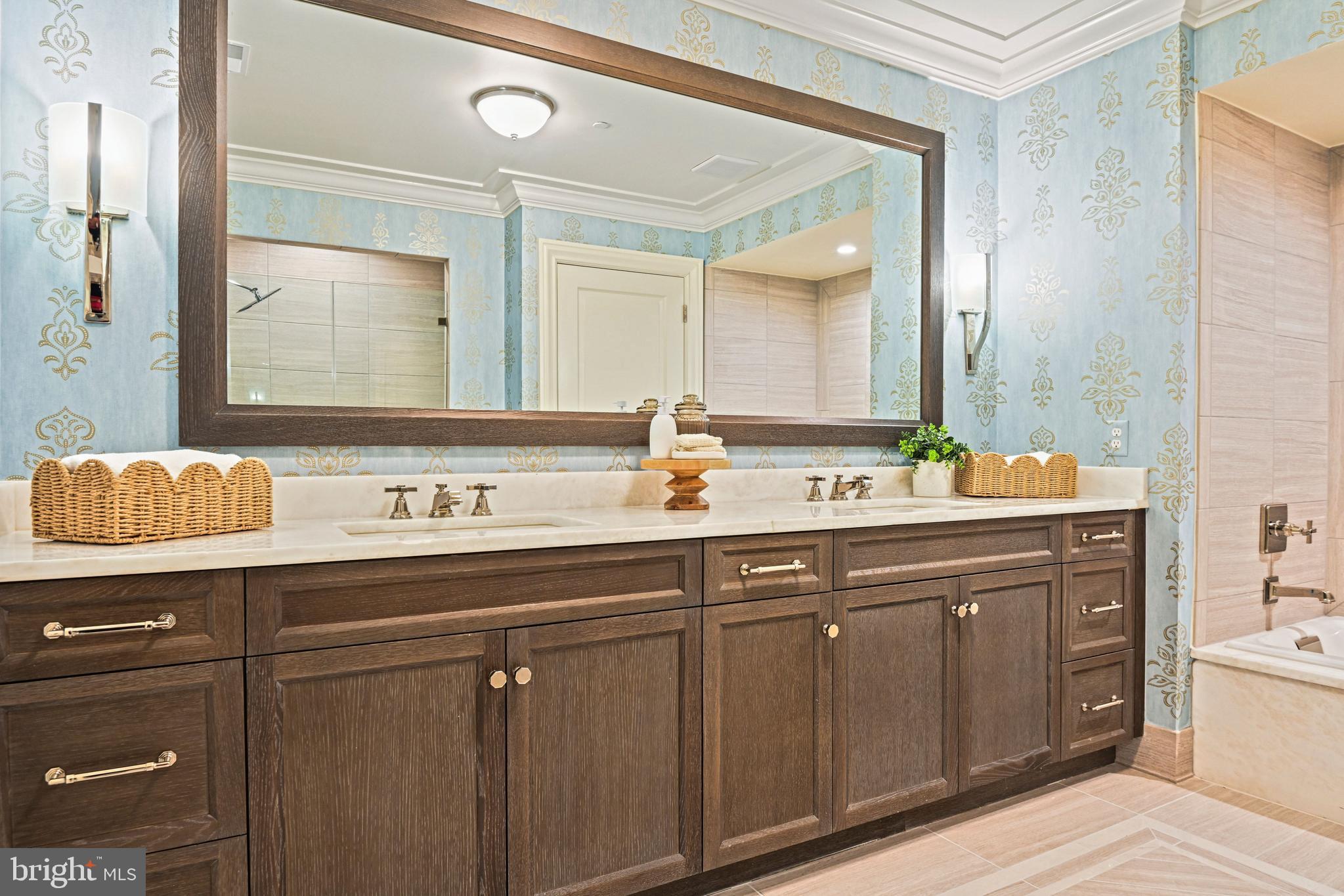 THE SIGNET - Residential