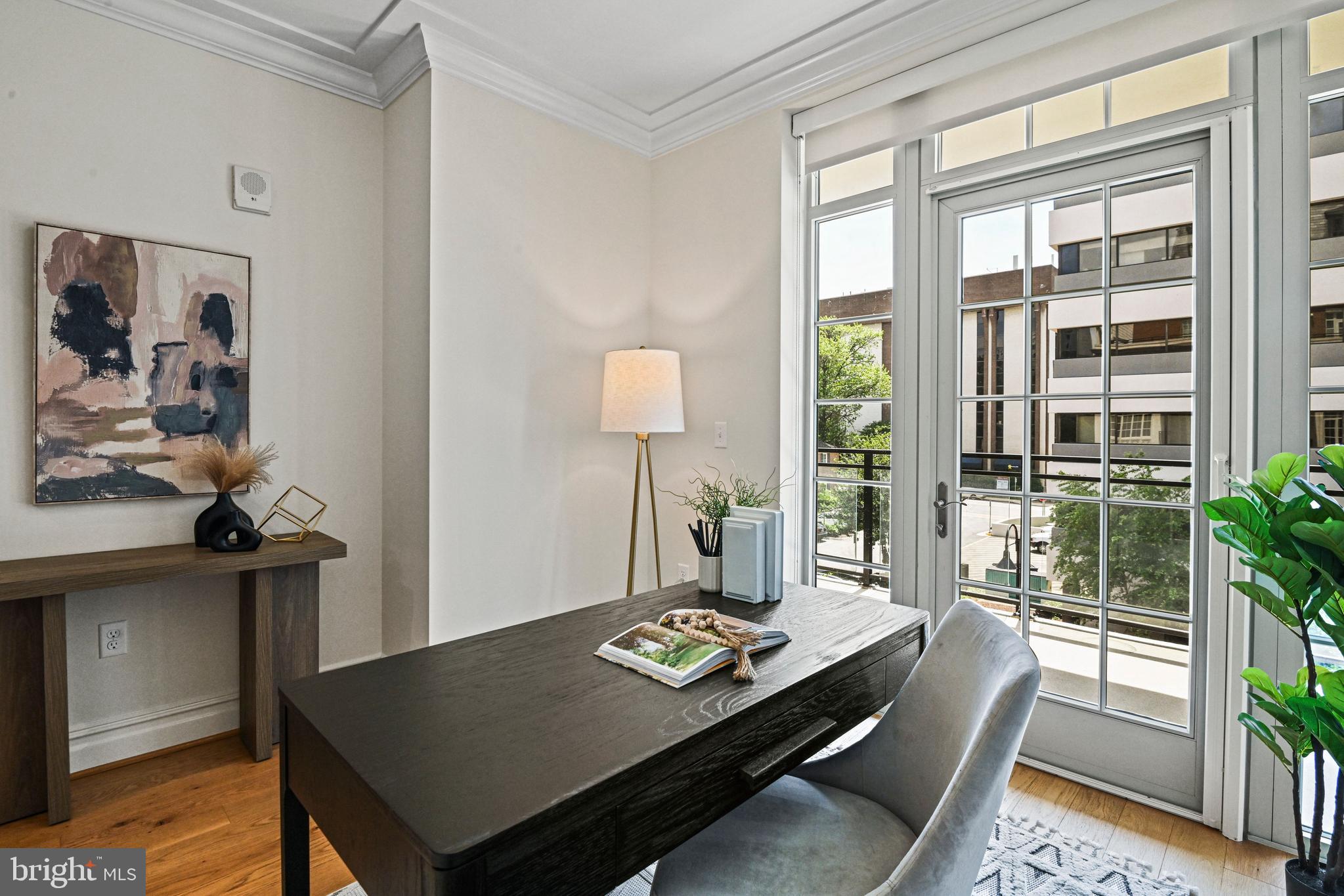 THE SIGNET - Residential