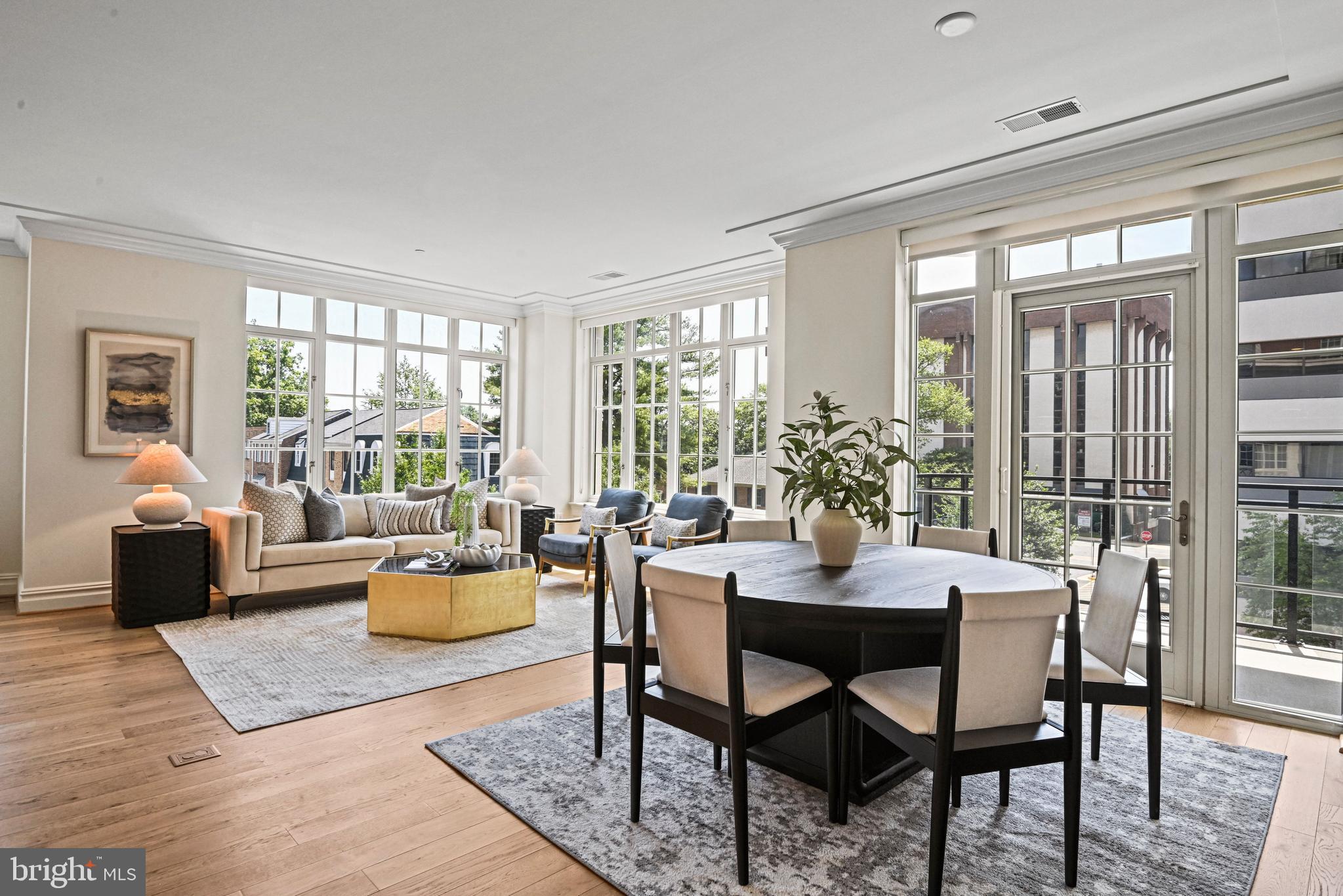 THE SIGNET - Residential