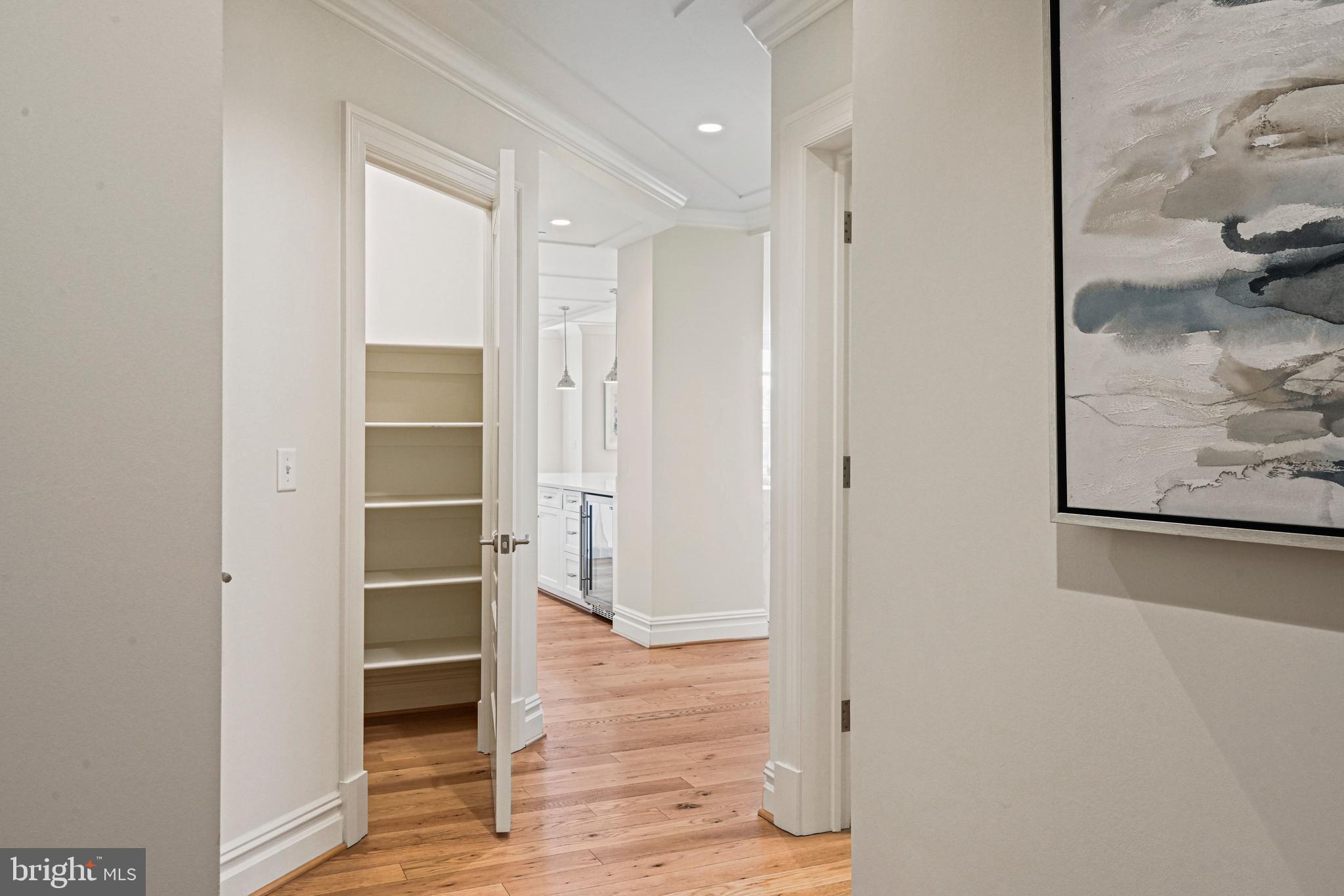 THE SIGNET - Residential