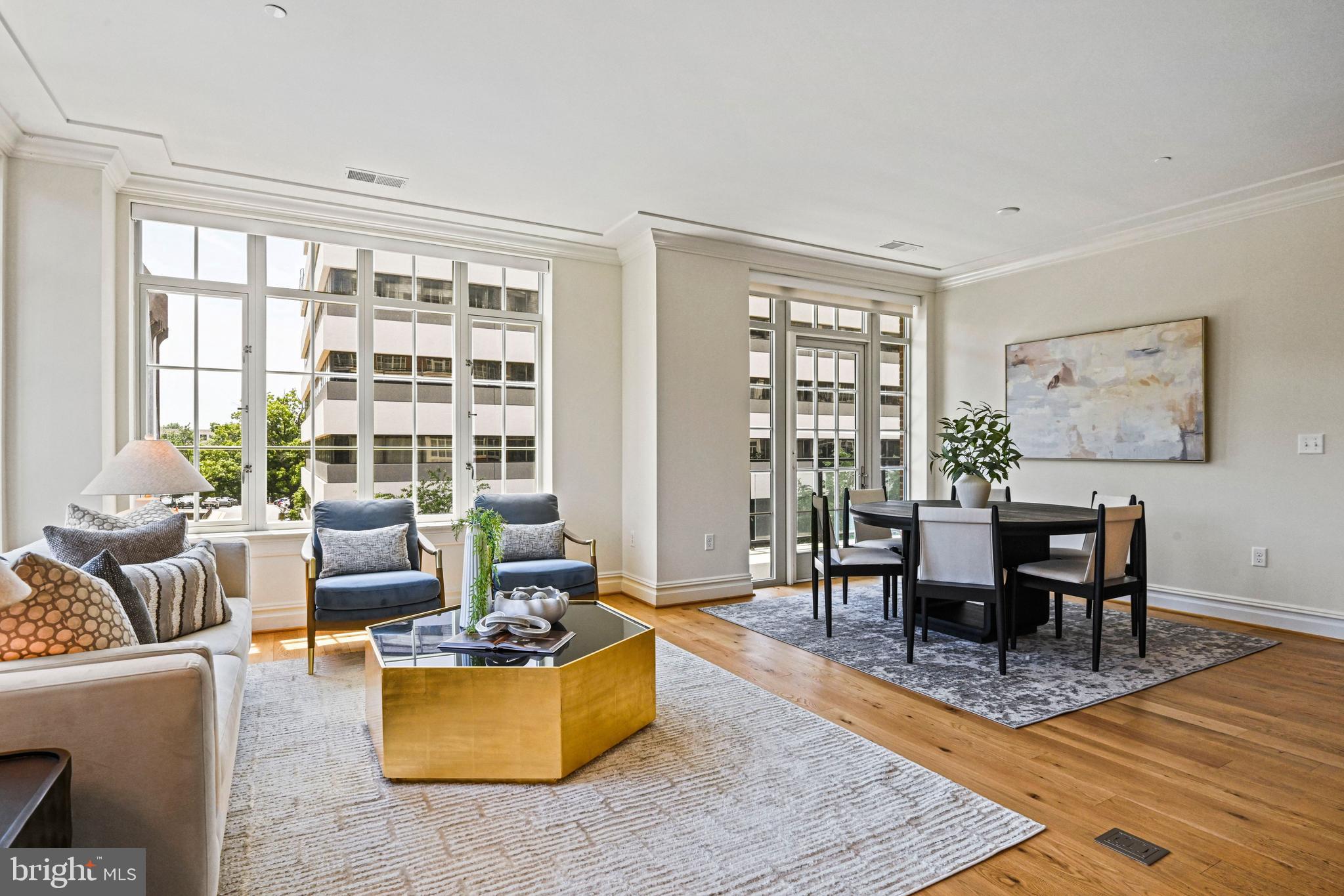 THE SIGNET - Residential